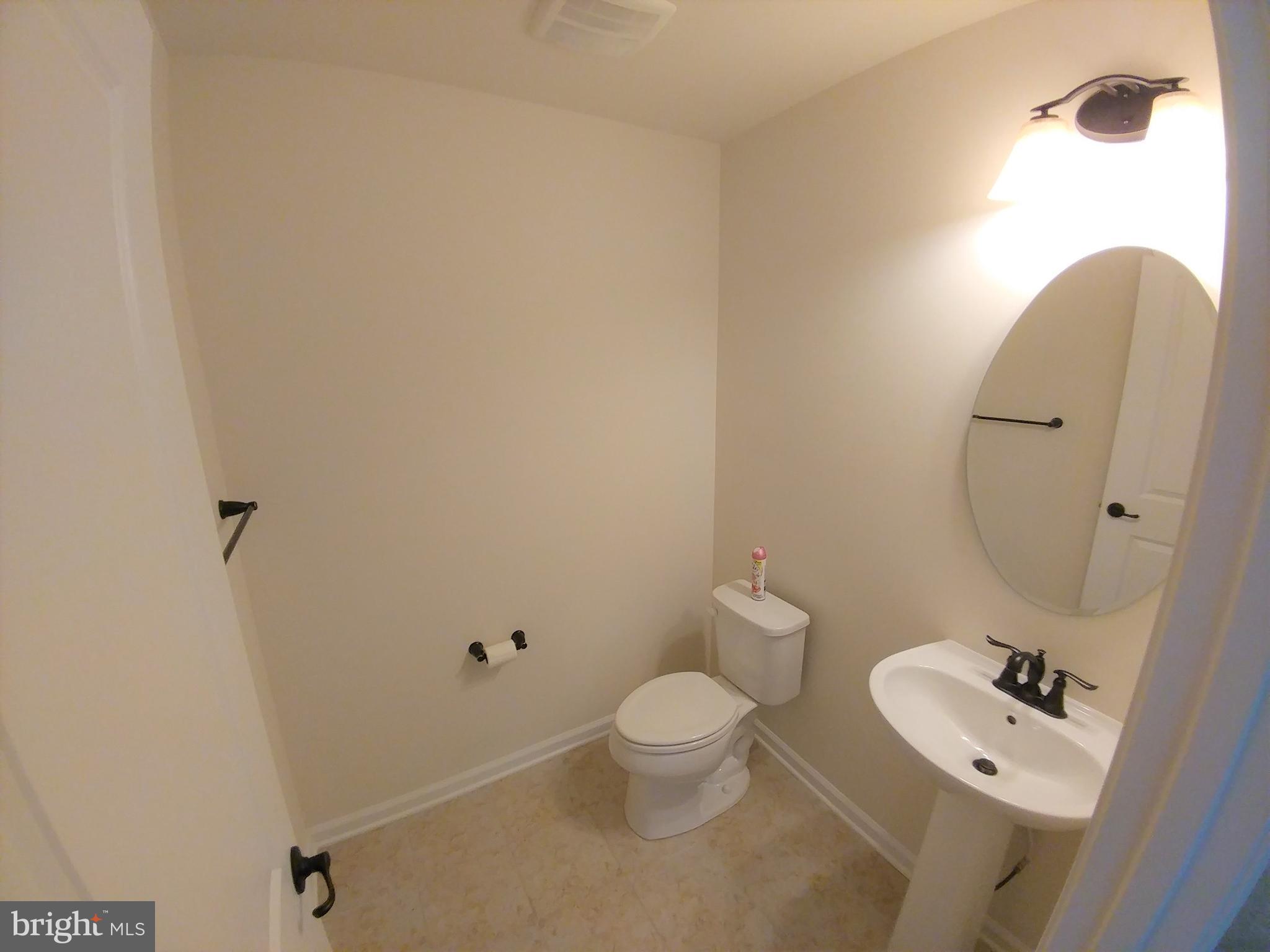 CREEKSIDE VILLAGE - Residential