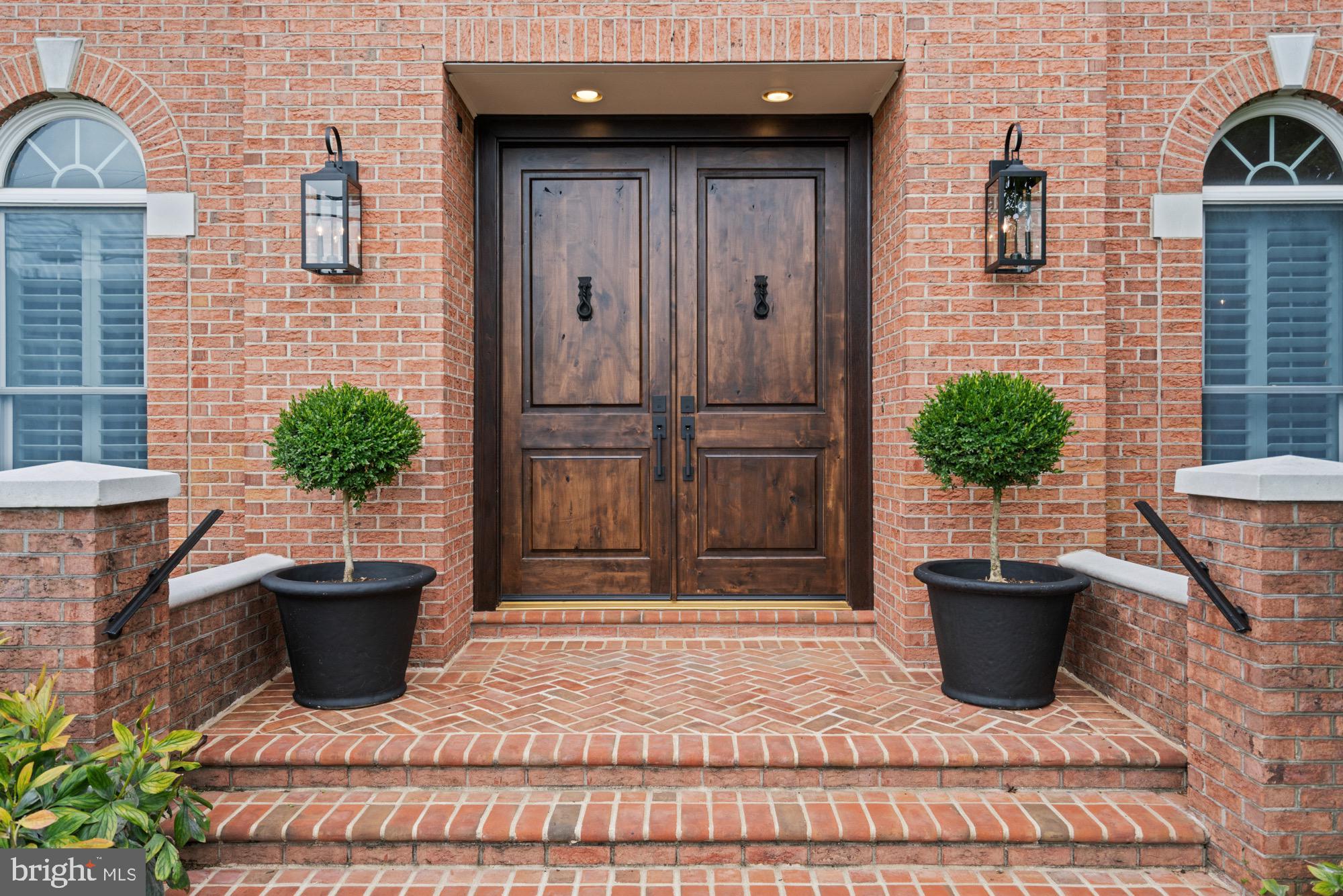 MADRILLON FARMS - Residential