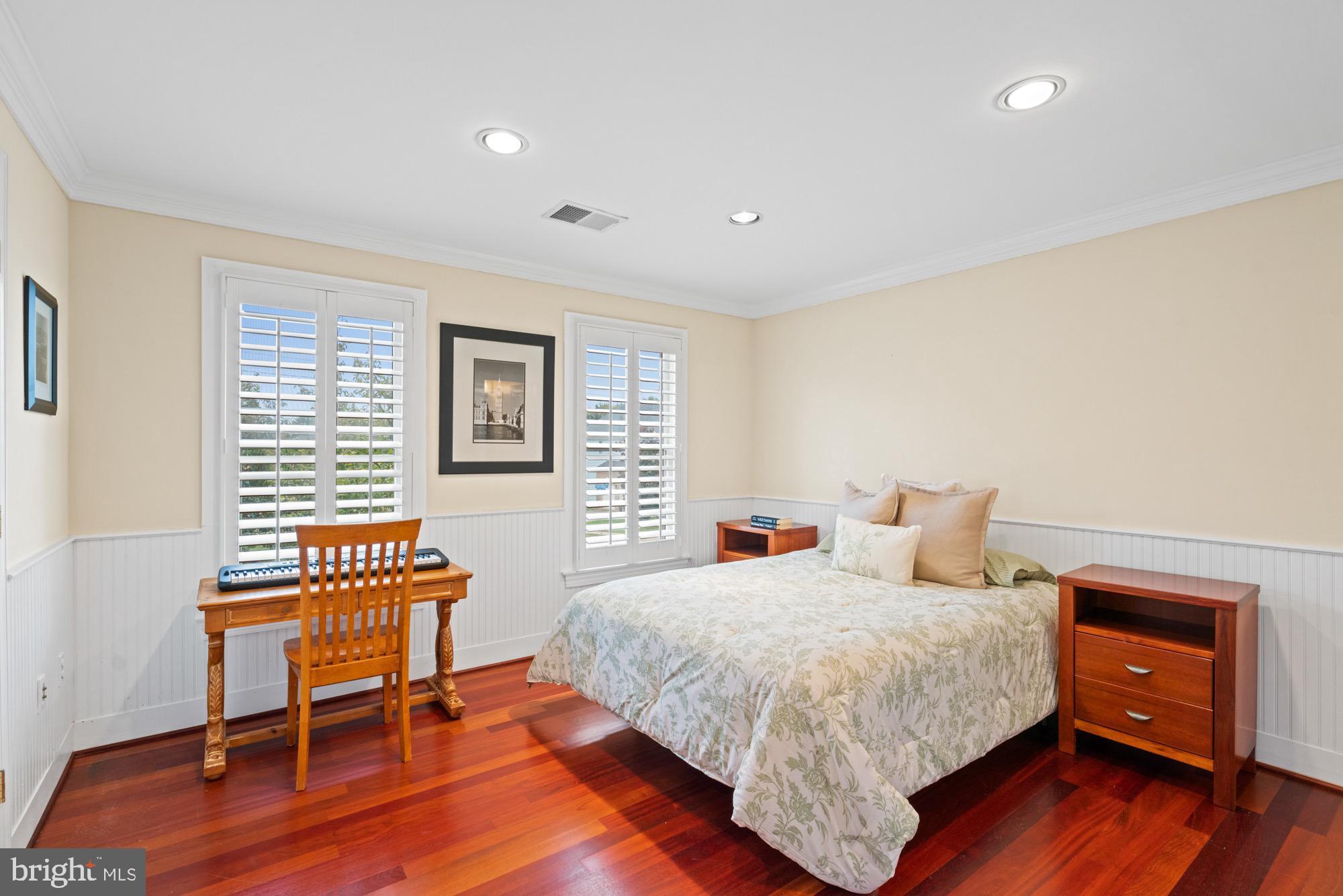 MADRILLON FARMS - Residential