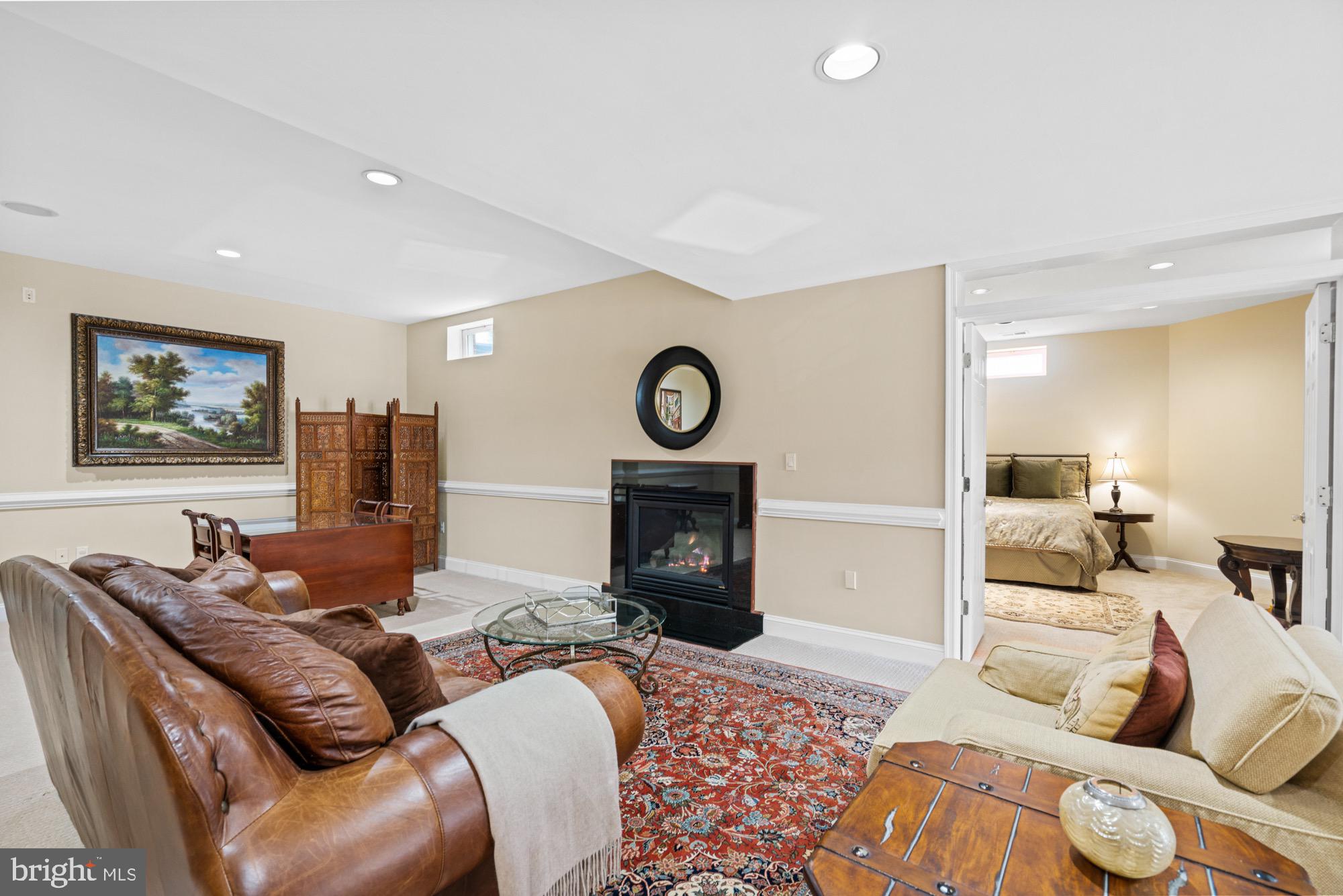 MADRILLON FARMS - Residential