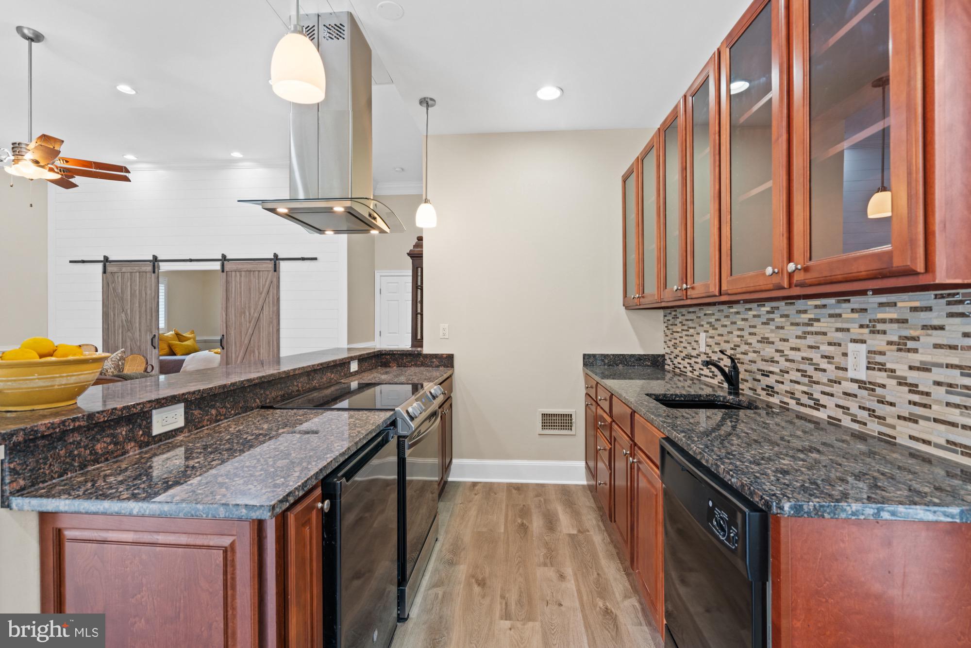 MADRILLON FARMS - Residential