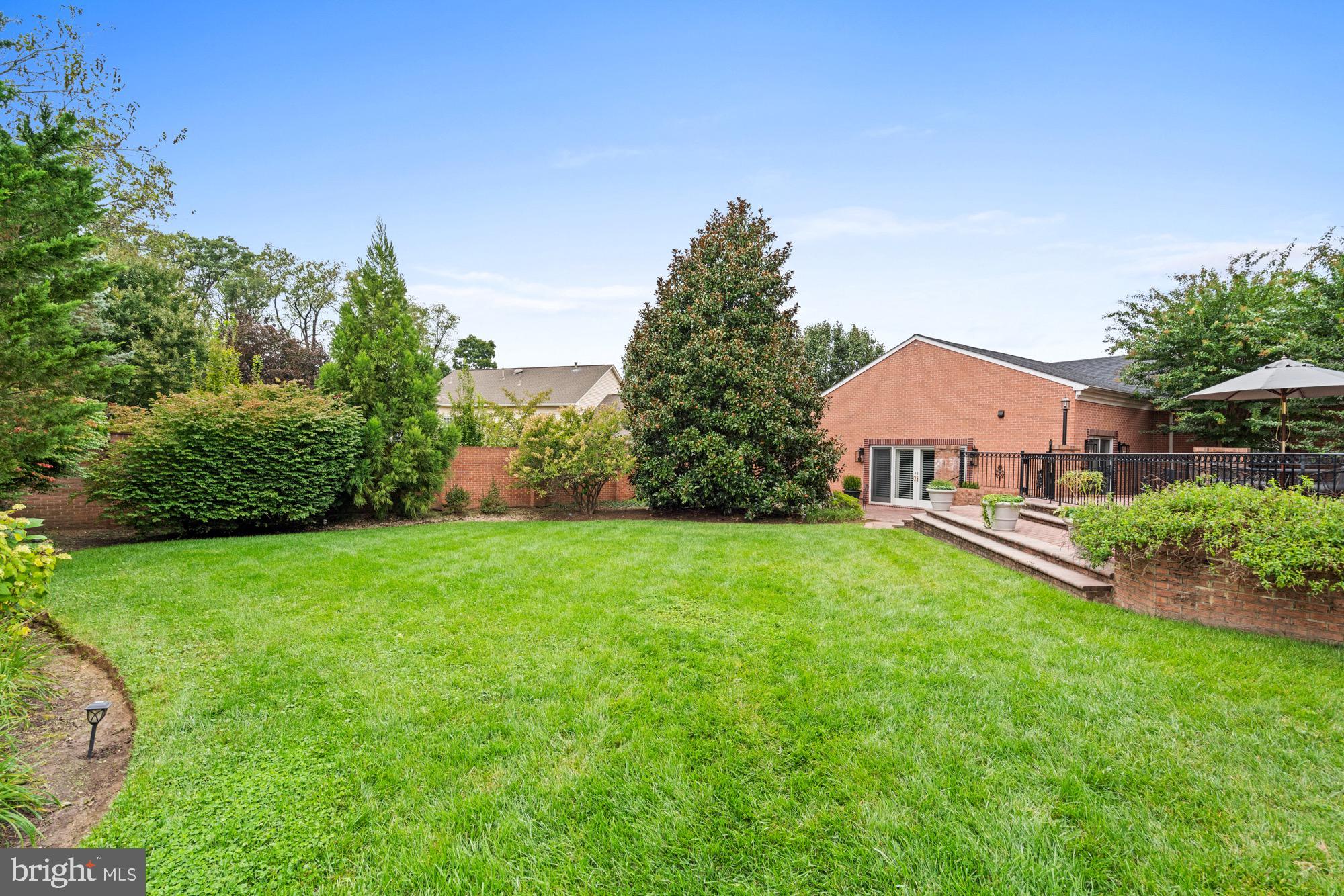 MADRILLON FARMS - Residential