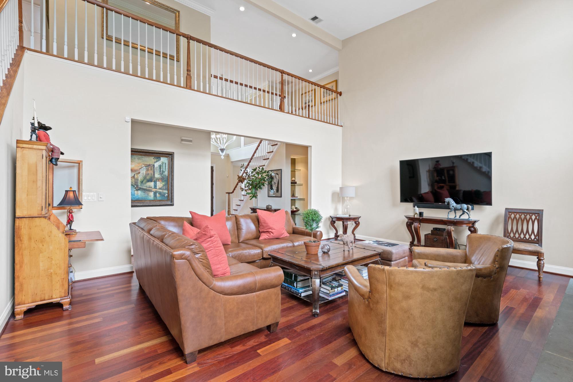 MADRILLON FARMS - Residential