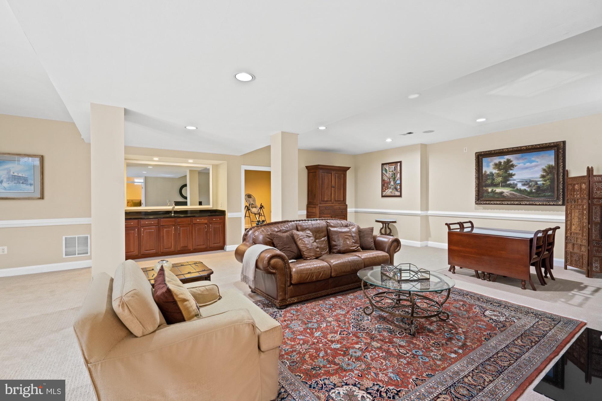 MADRILLON FARMS - Residential