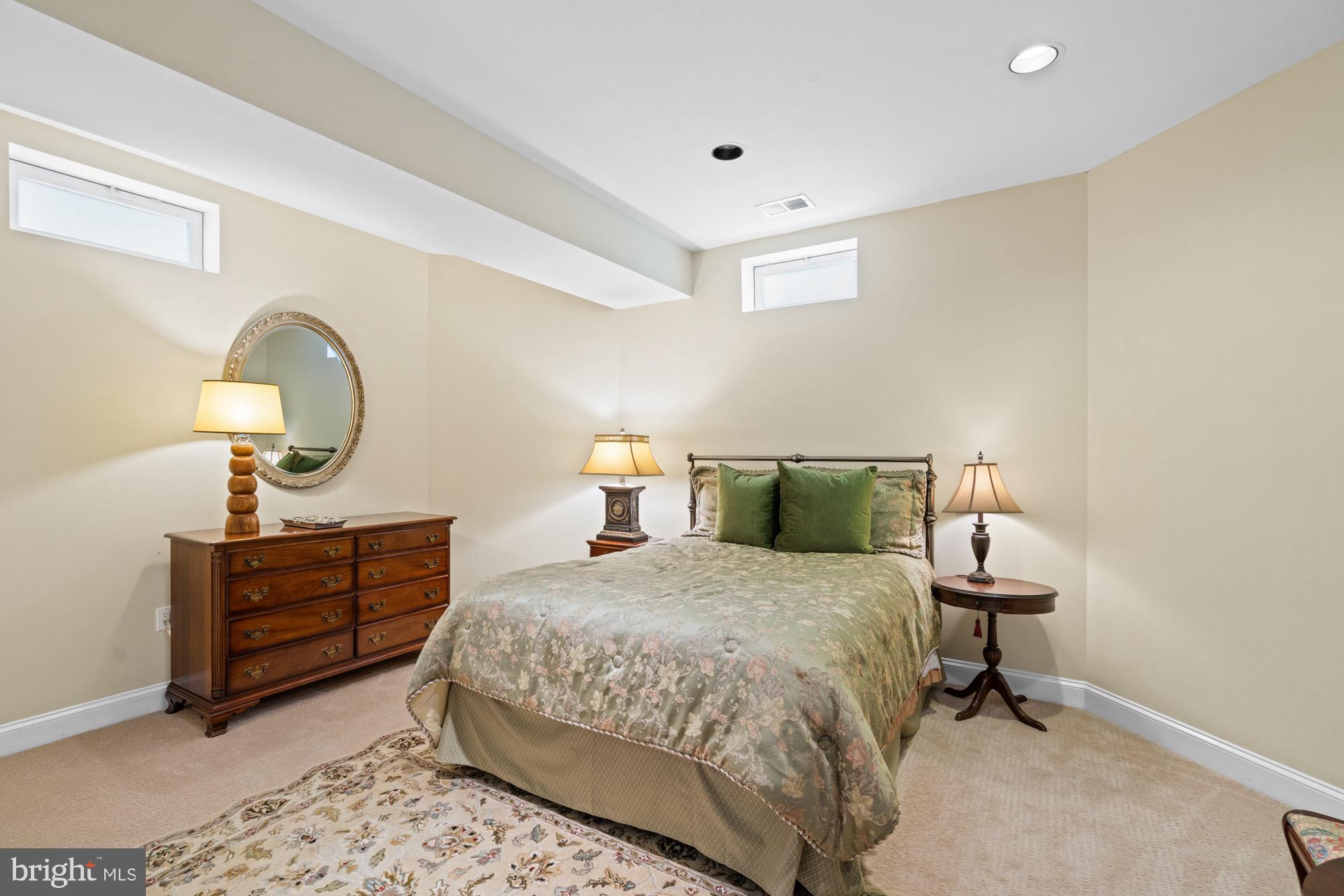 MADRILLON FARMS - Residential