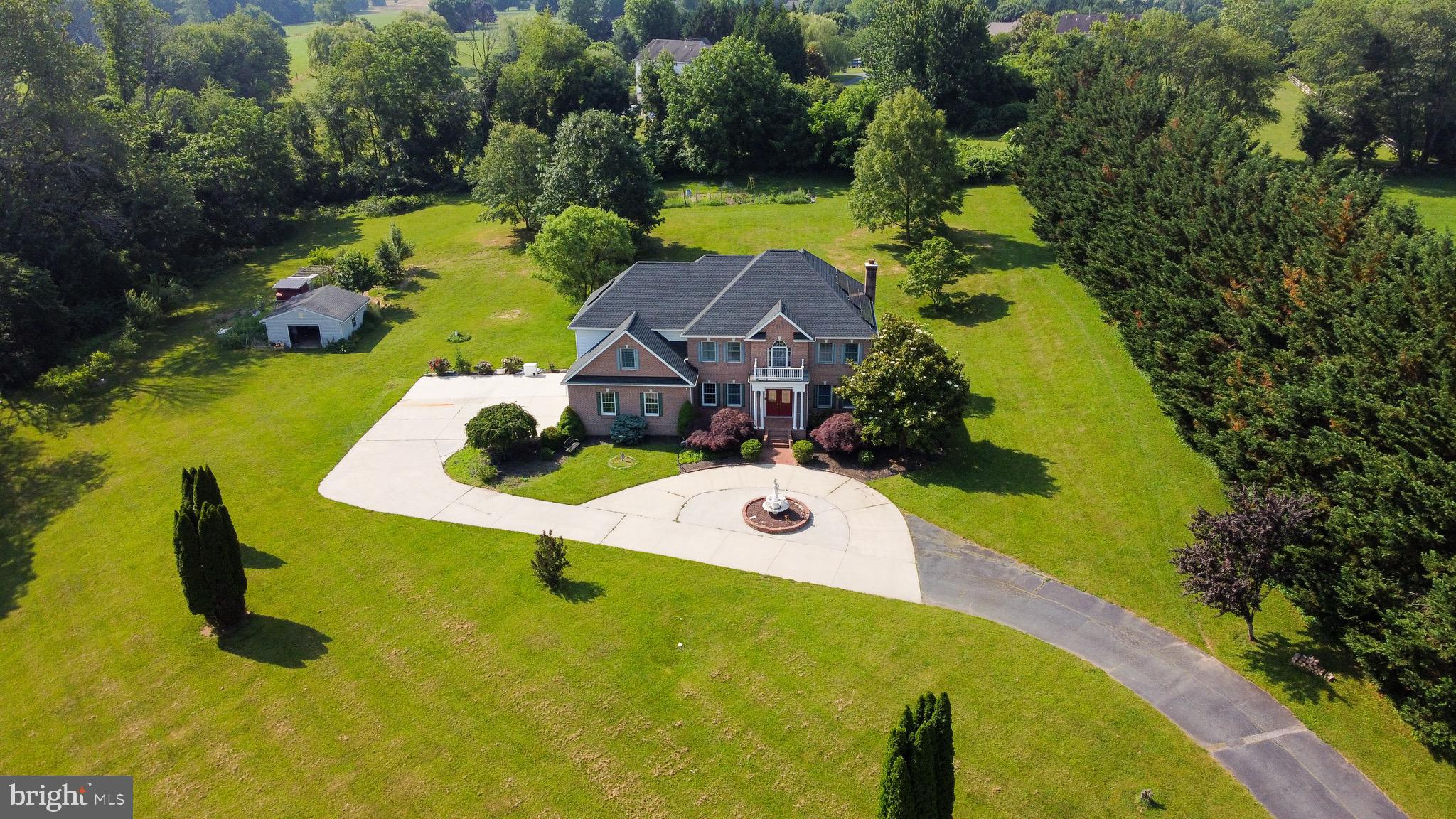 1198 GLENVIEW COURT