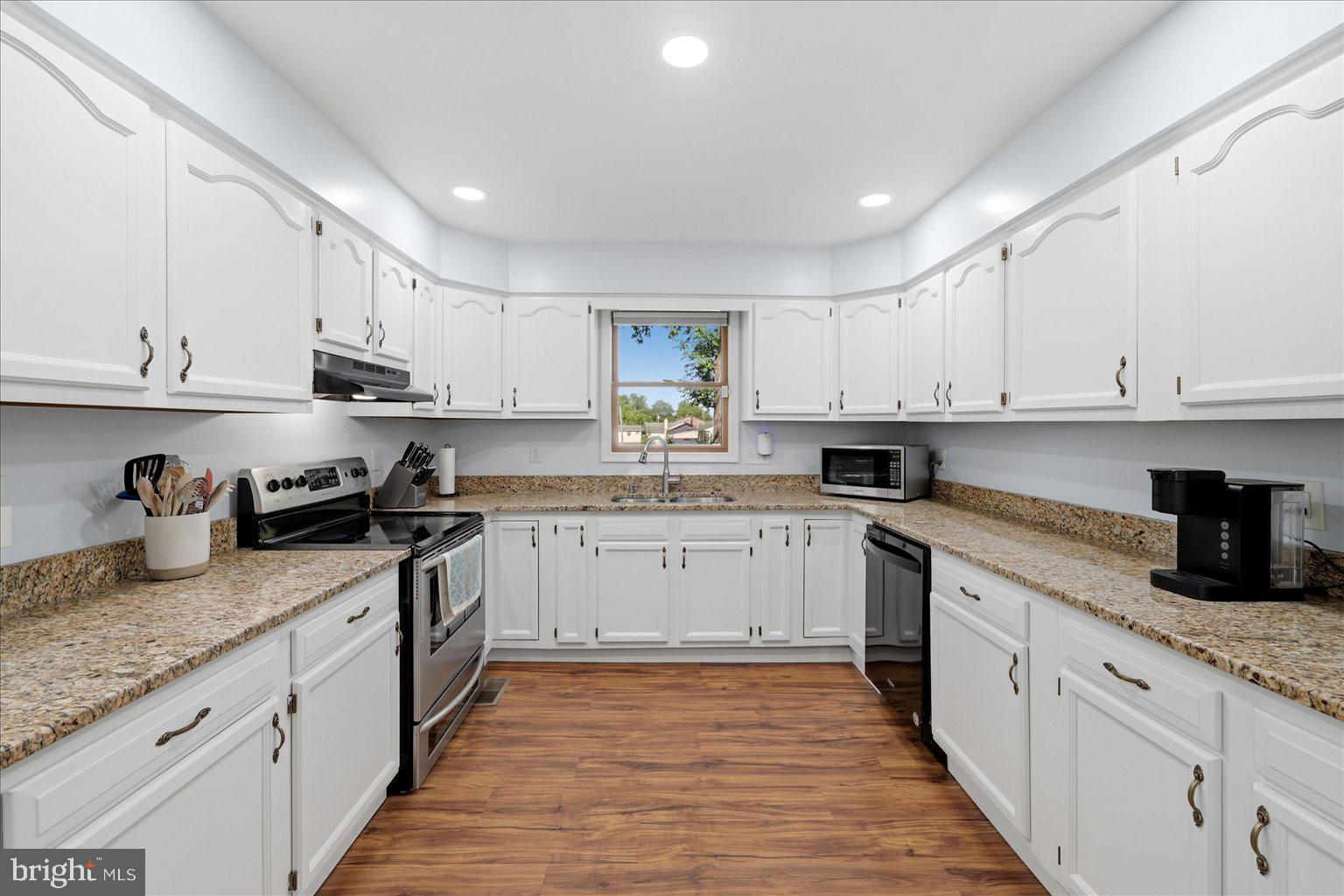 411 FERRY ROAD