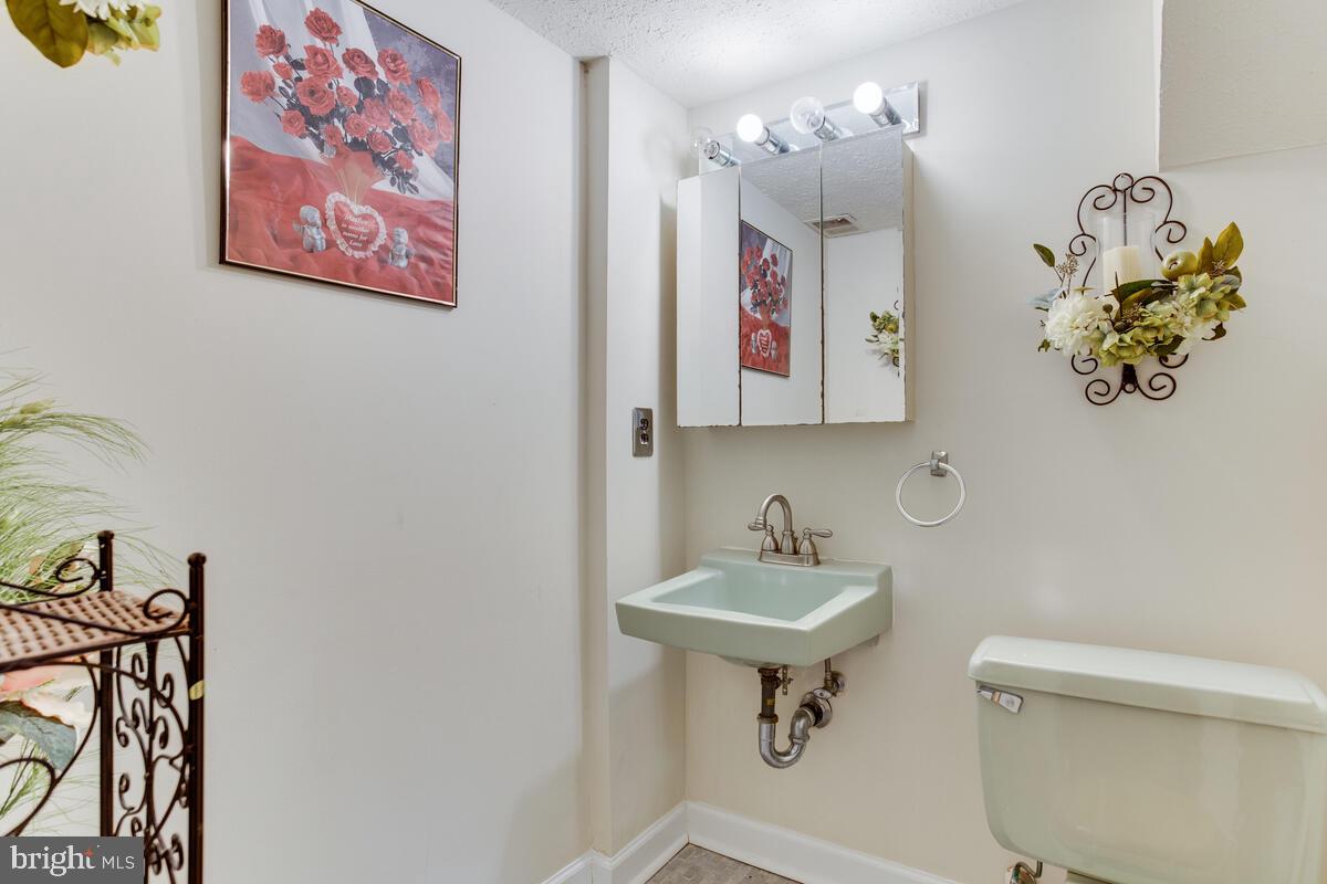 ST CHARLES SUB - WAKEFIELD - Residential