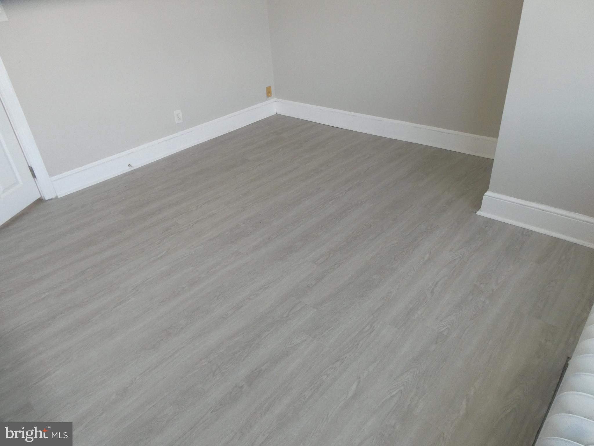 LAWNCREST - Residential