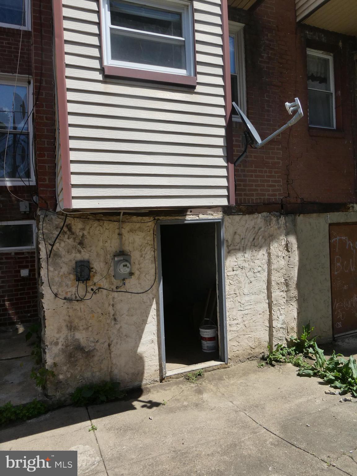 LAWNCREST - Residential