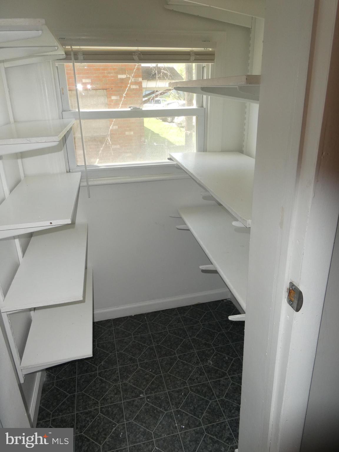 LAWNCREST - Residential