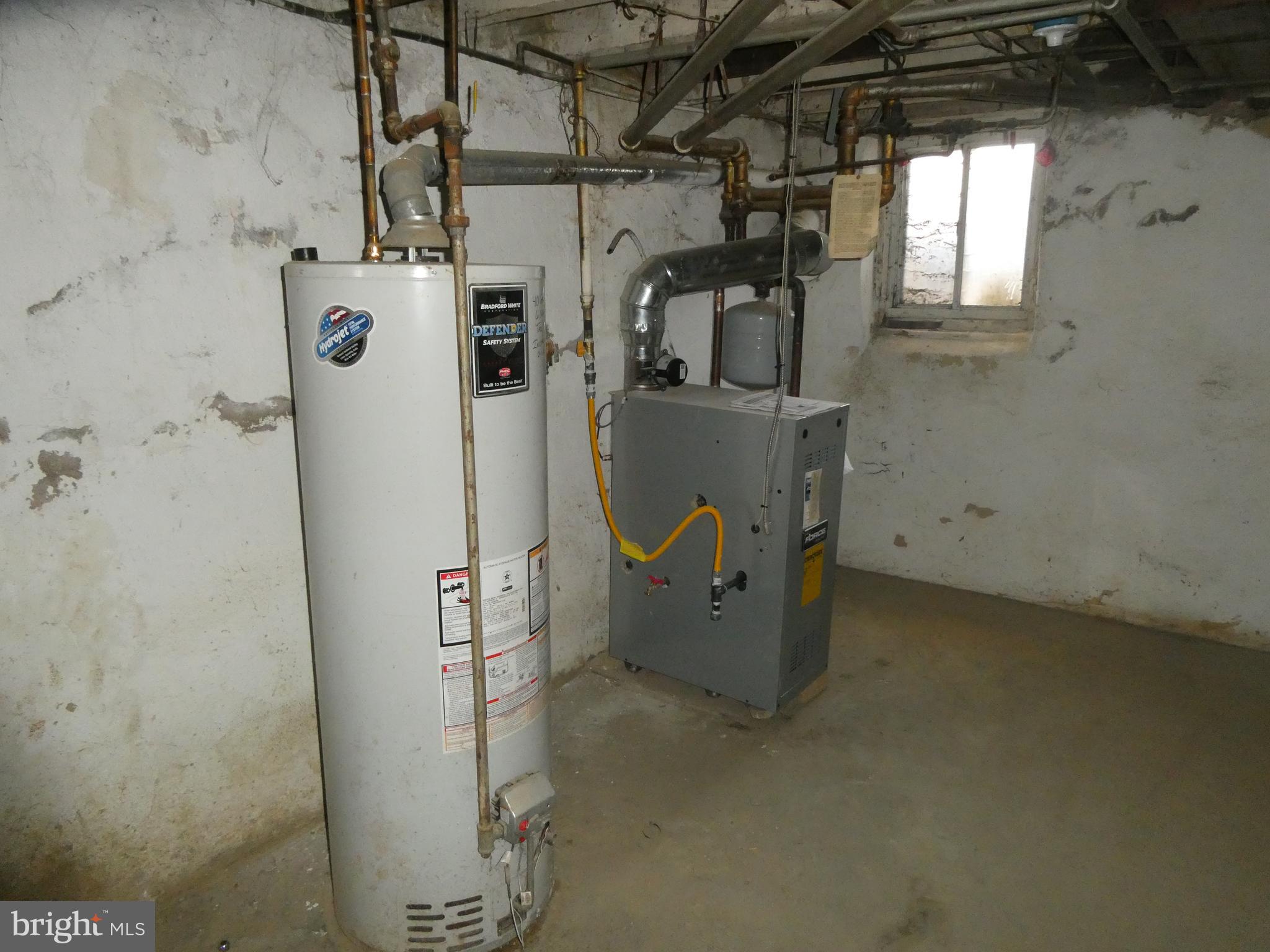 LAWNCREST - Residential