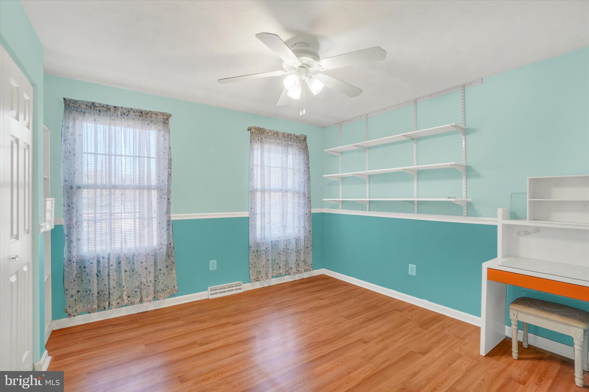 STEWARTSTOWN STATION - Residential