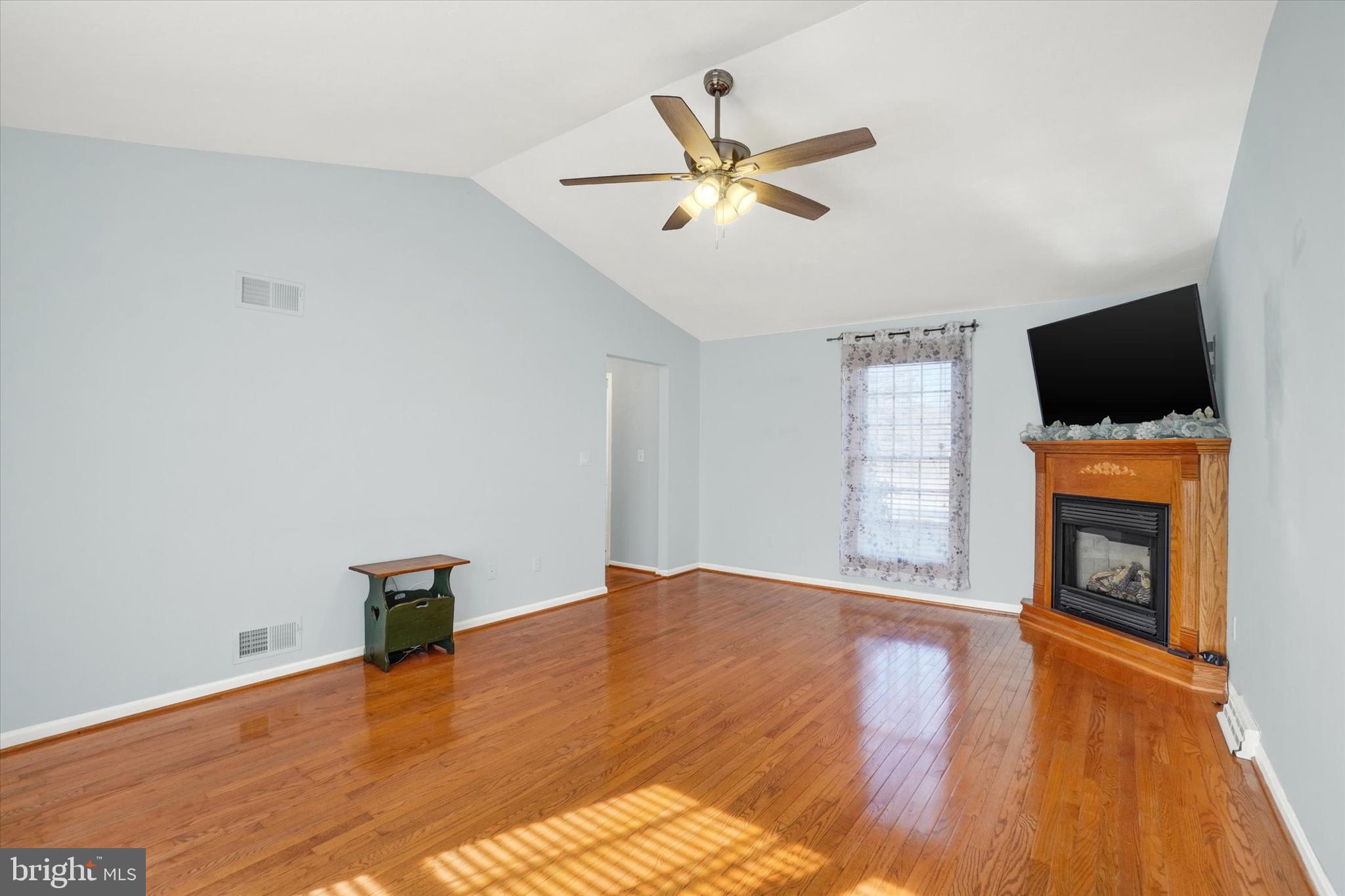 STEWARTSTOWN STATION - Residential