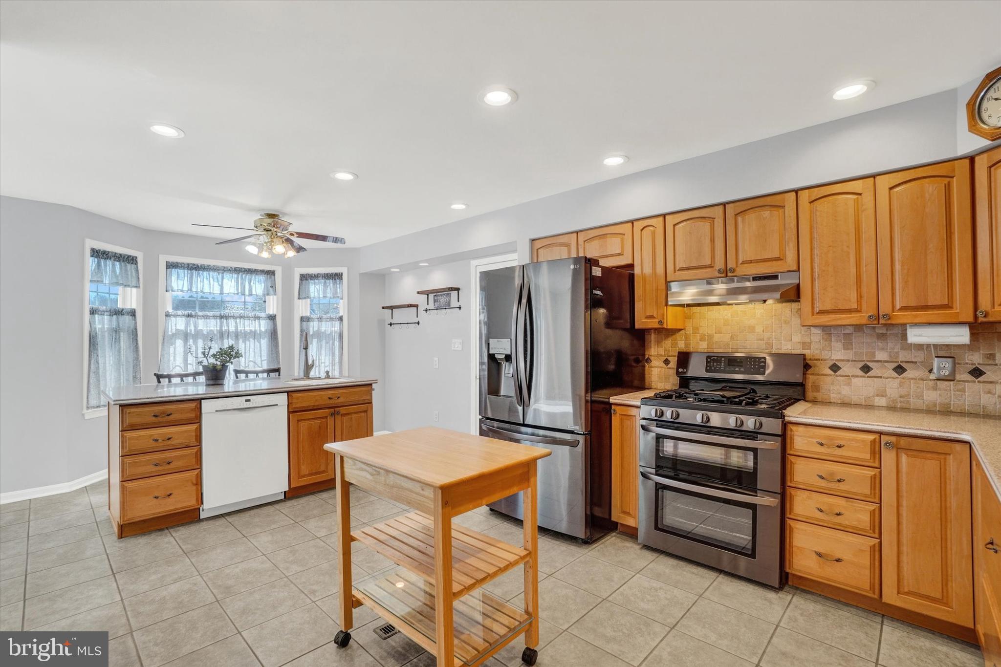 STEWARTSTOWN STATION - Residential