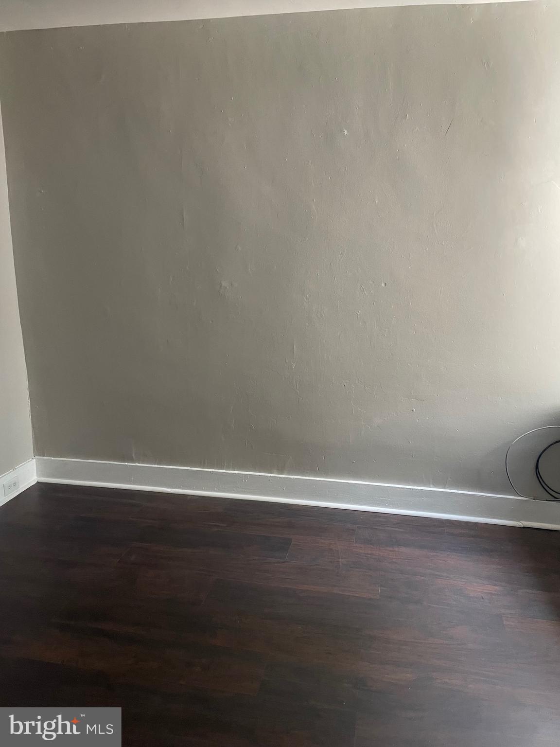 EAST KENSINGTON - Residential