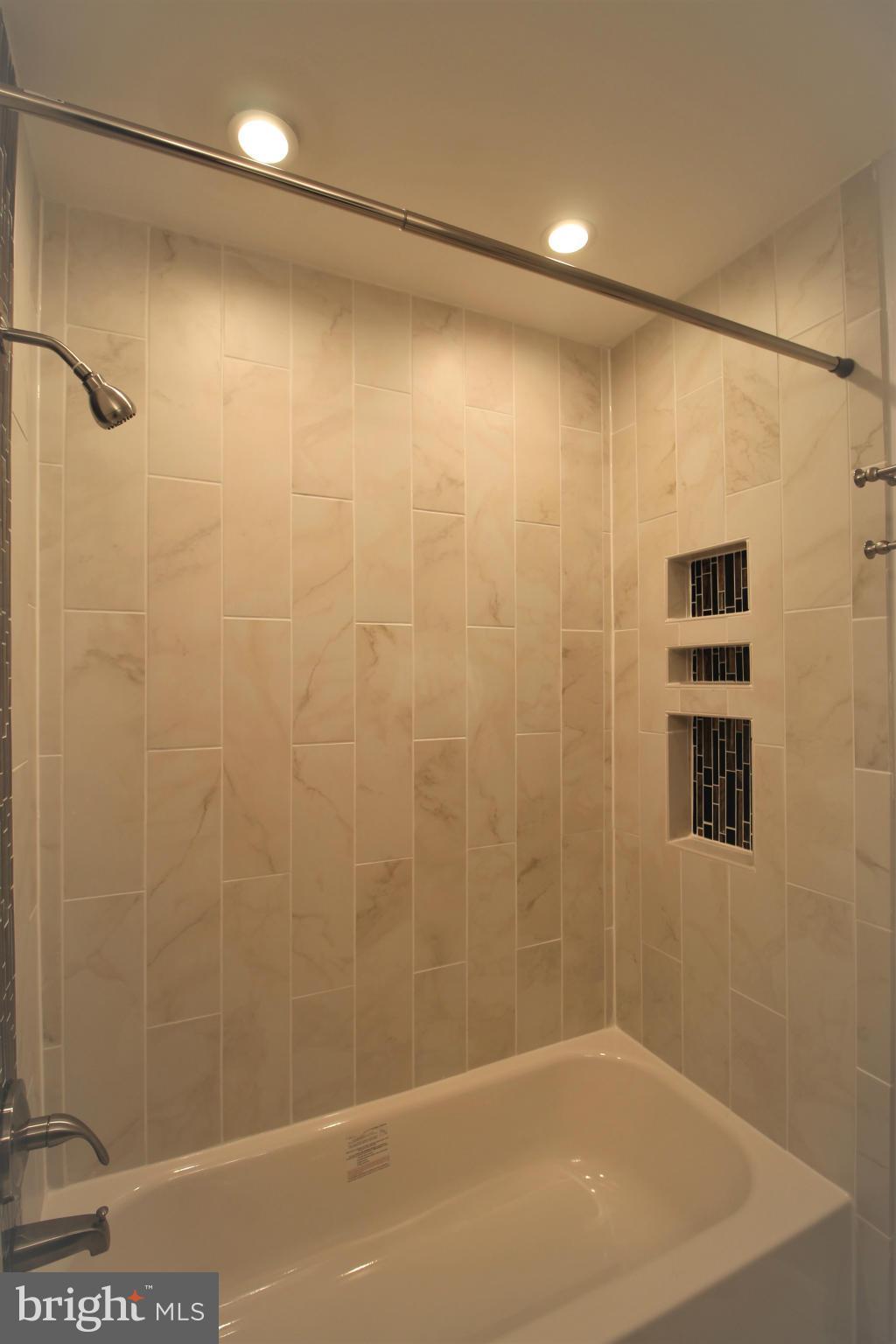 BLUEMONT - Residential Lease