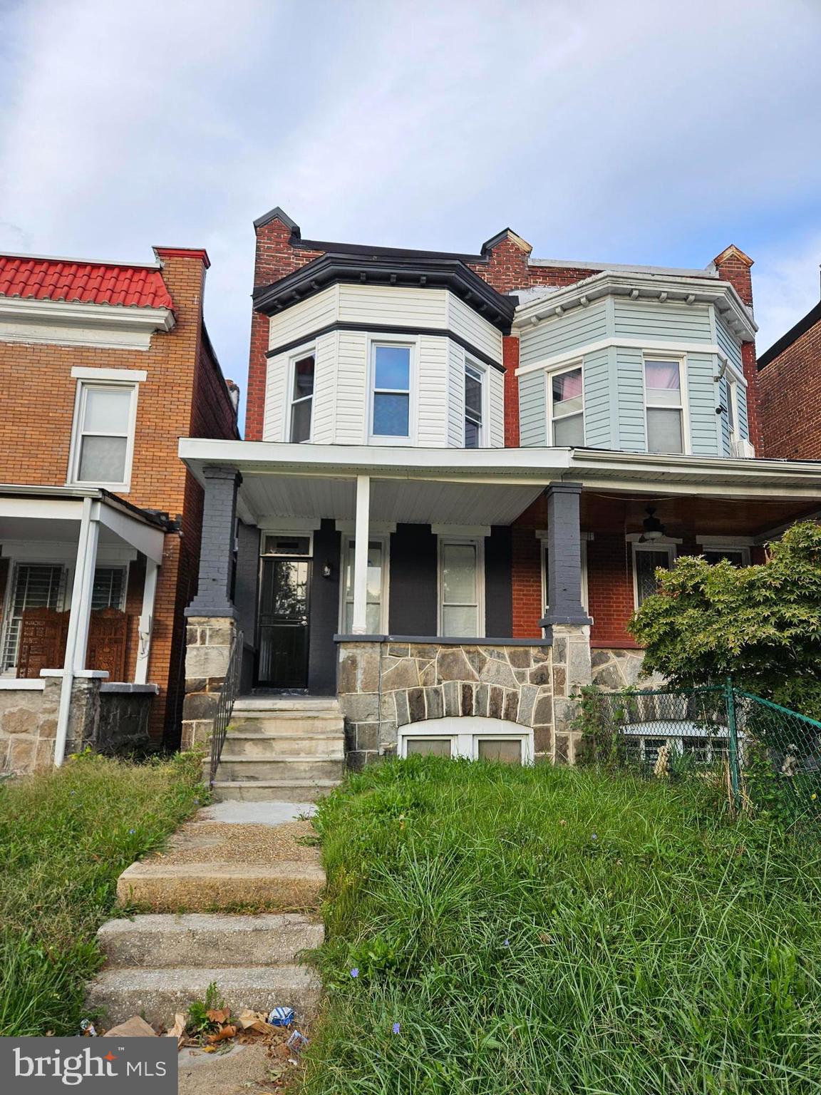 COMPLETELY REHABBED UNIT, NEW ROOF, PLUMBING, ELECTIC, HVAC, DRYWALL, KITCHEN, BATHROOMS, EVERYTHING IN THE HOUSE IS BRAND NEW. SPACIOUS ROOMS, BASEMENT FINISHED AS REC-ROOM, OFFICE, LOUNGE AREA, BACK-YARD CAN BE CONVERTED TO CAR PORT.