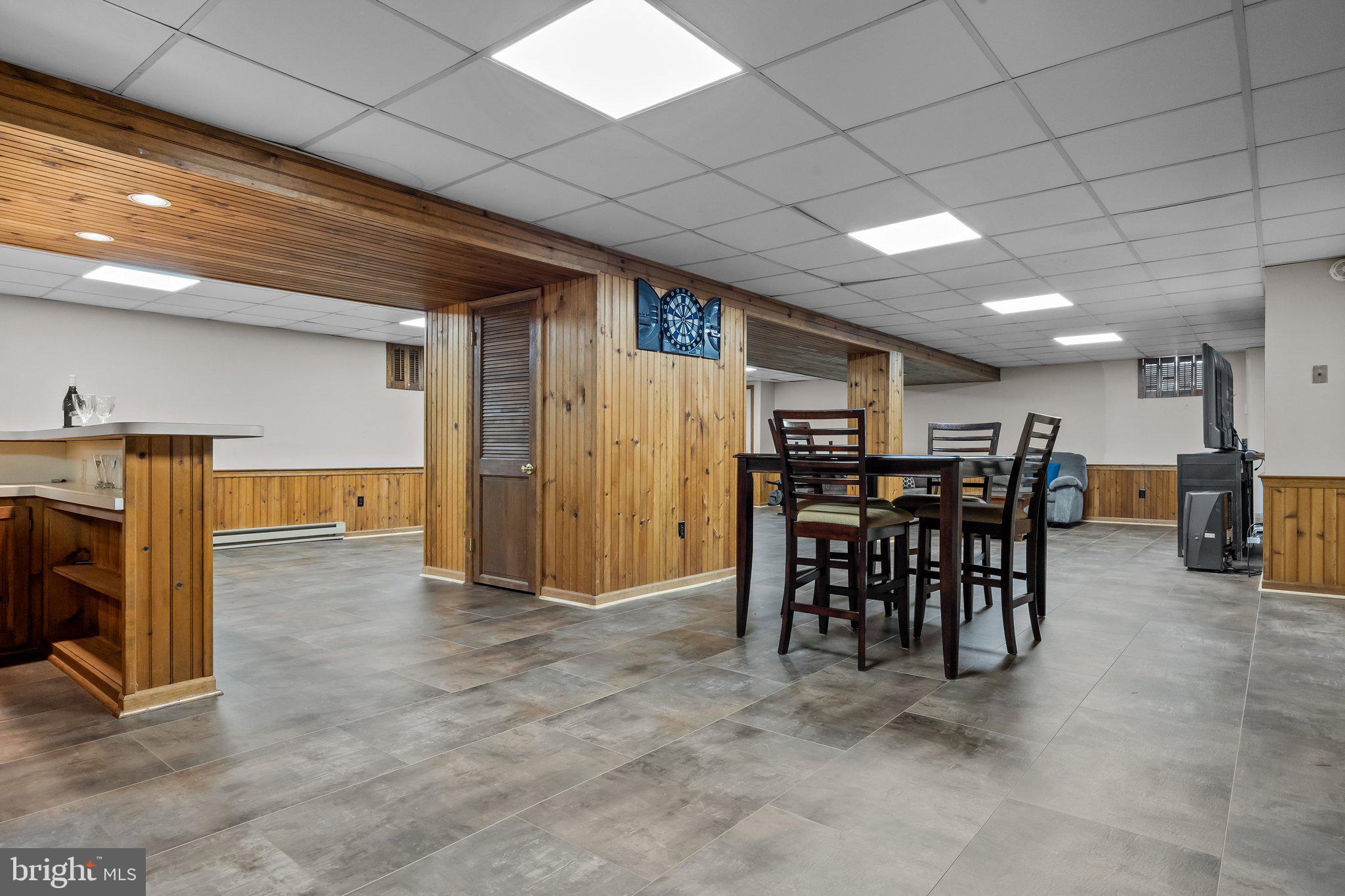 MIRROR LAKE FARMS - Residential