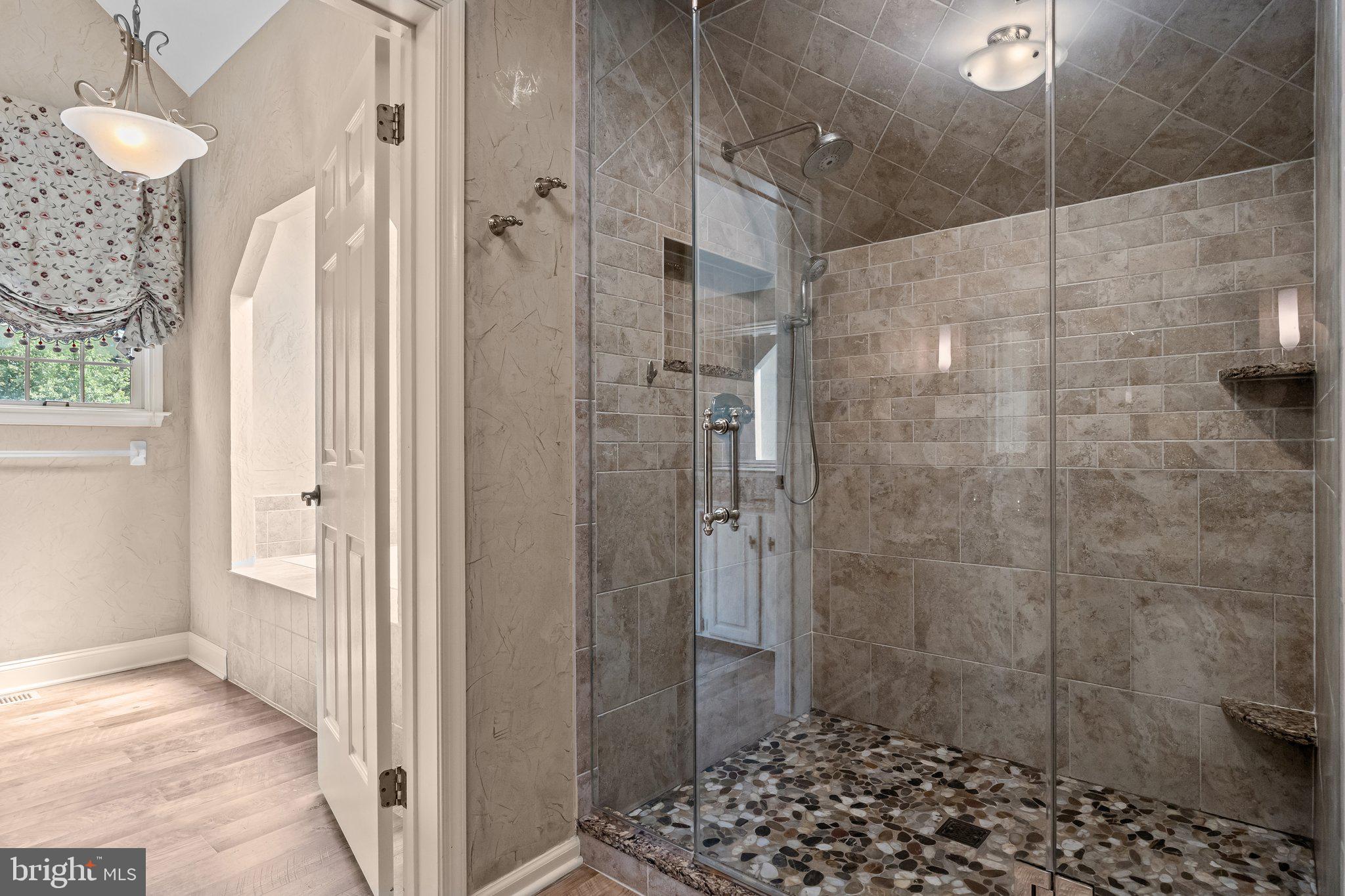 MIRROR LAKE FARMS - Residential