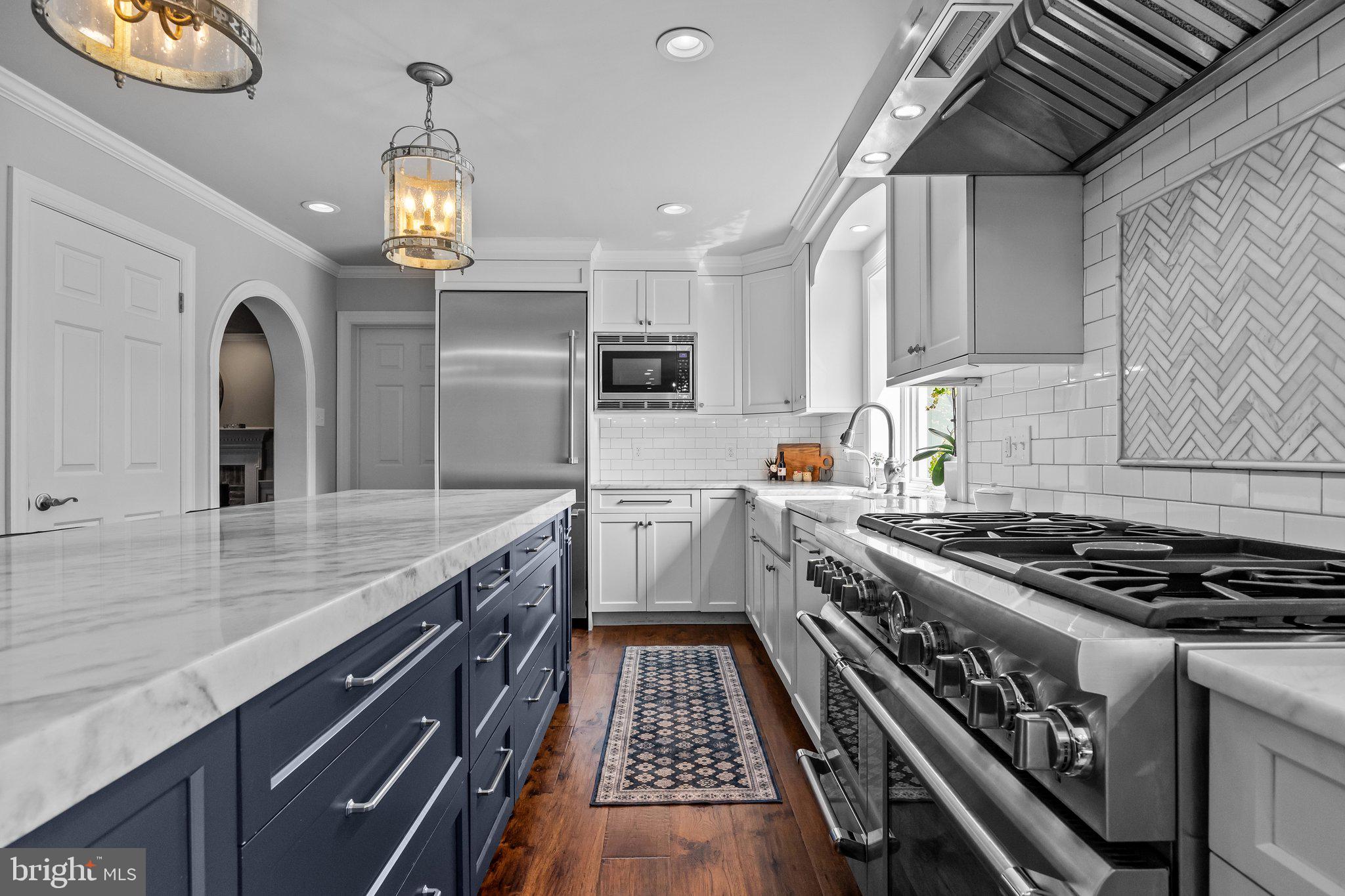 MIRROR LAKE FARMS - Residential