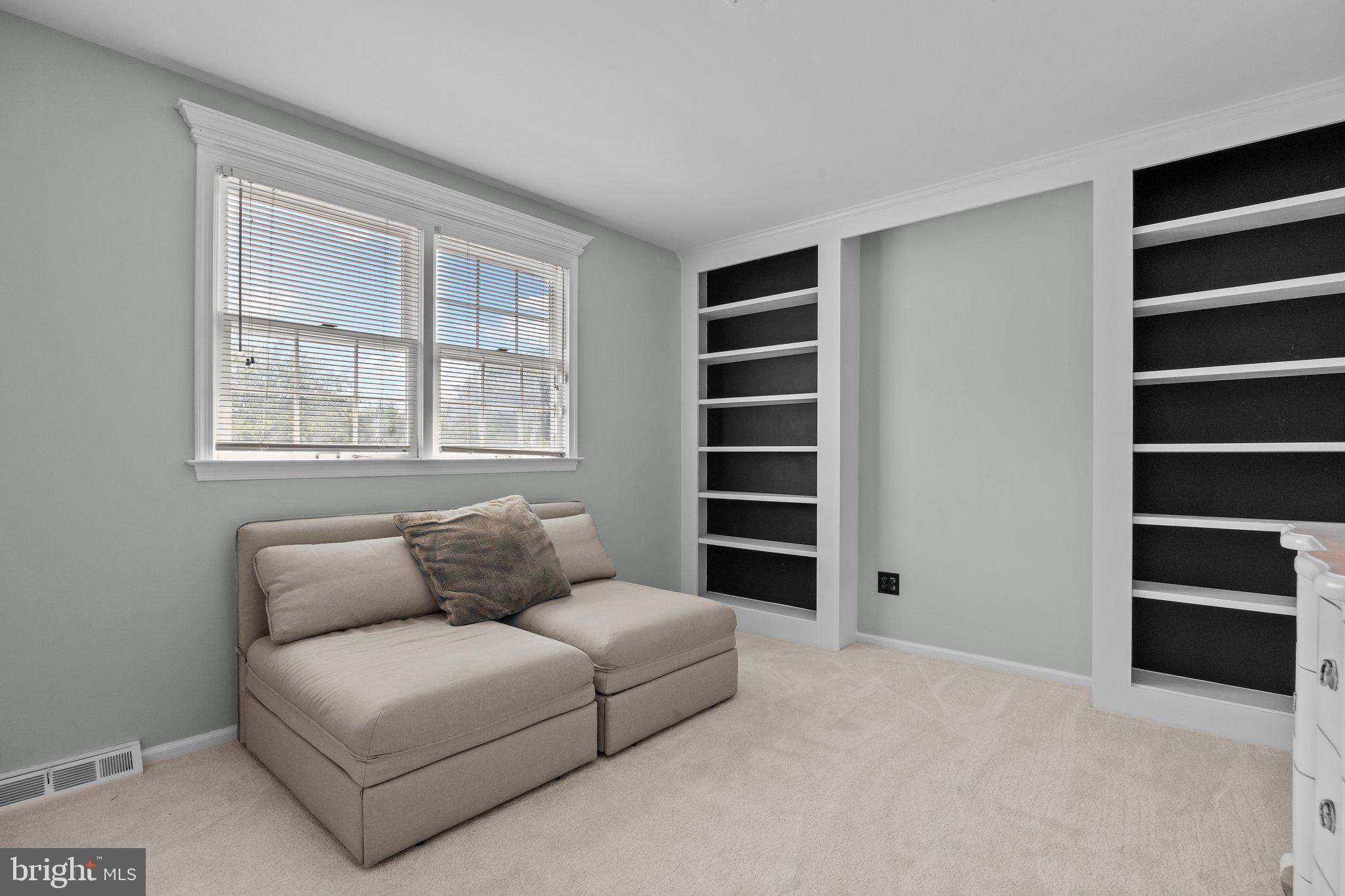 MIRROR LAKE FARMS - Residential