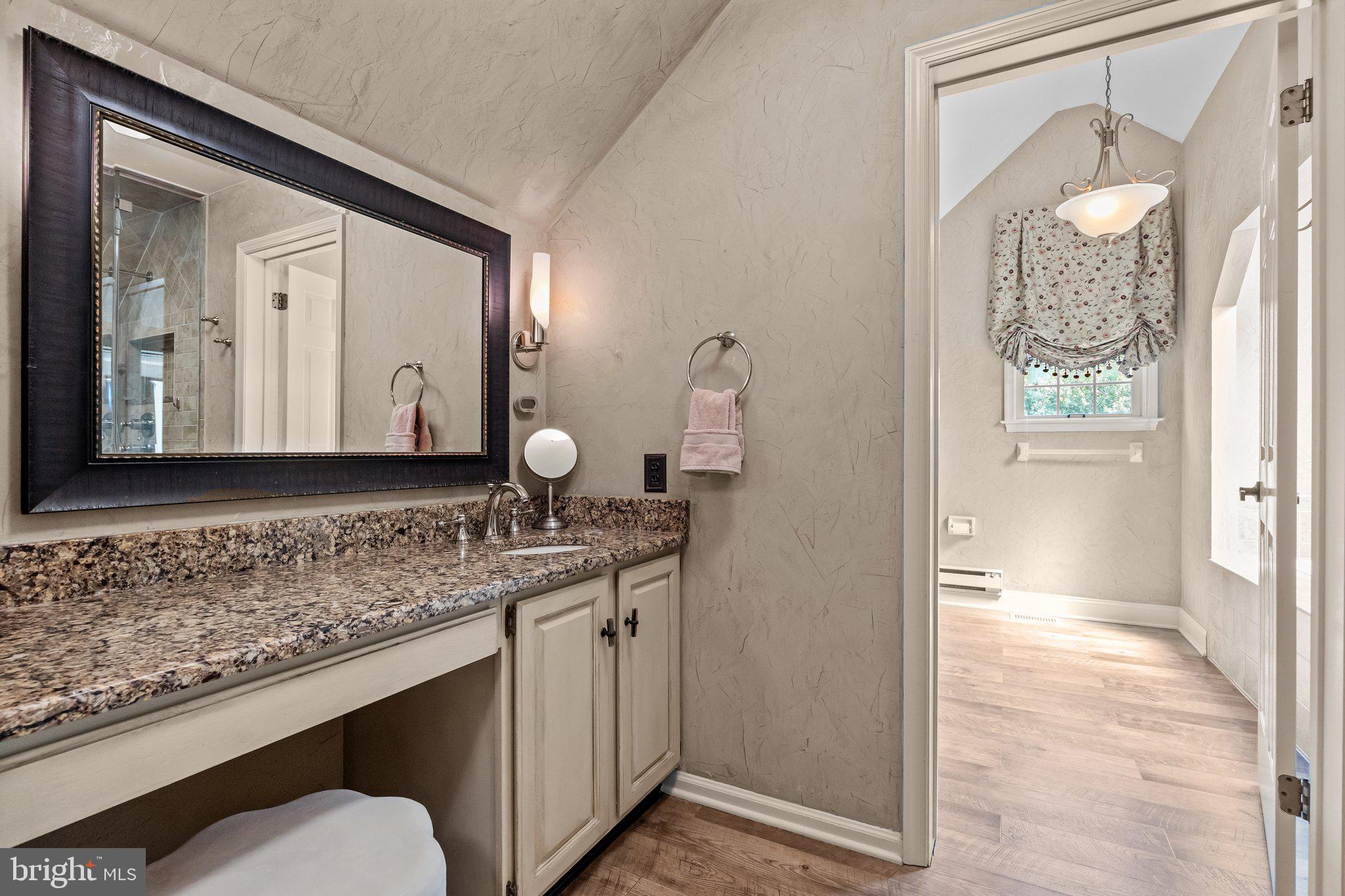 MIRROR LAKE FARMS - Residential