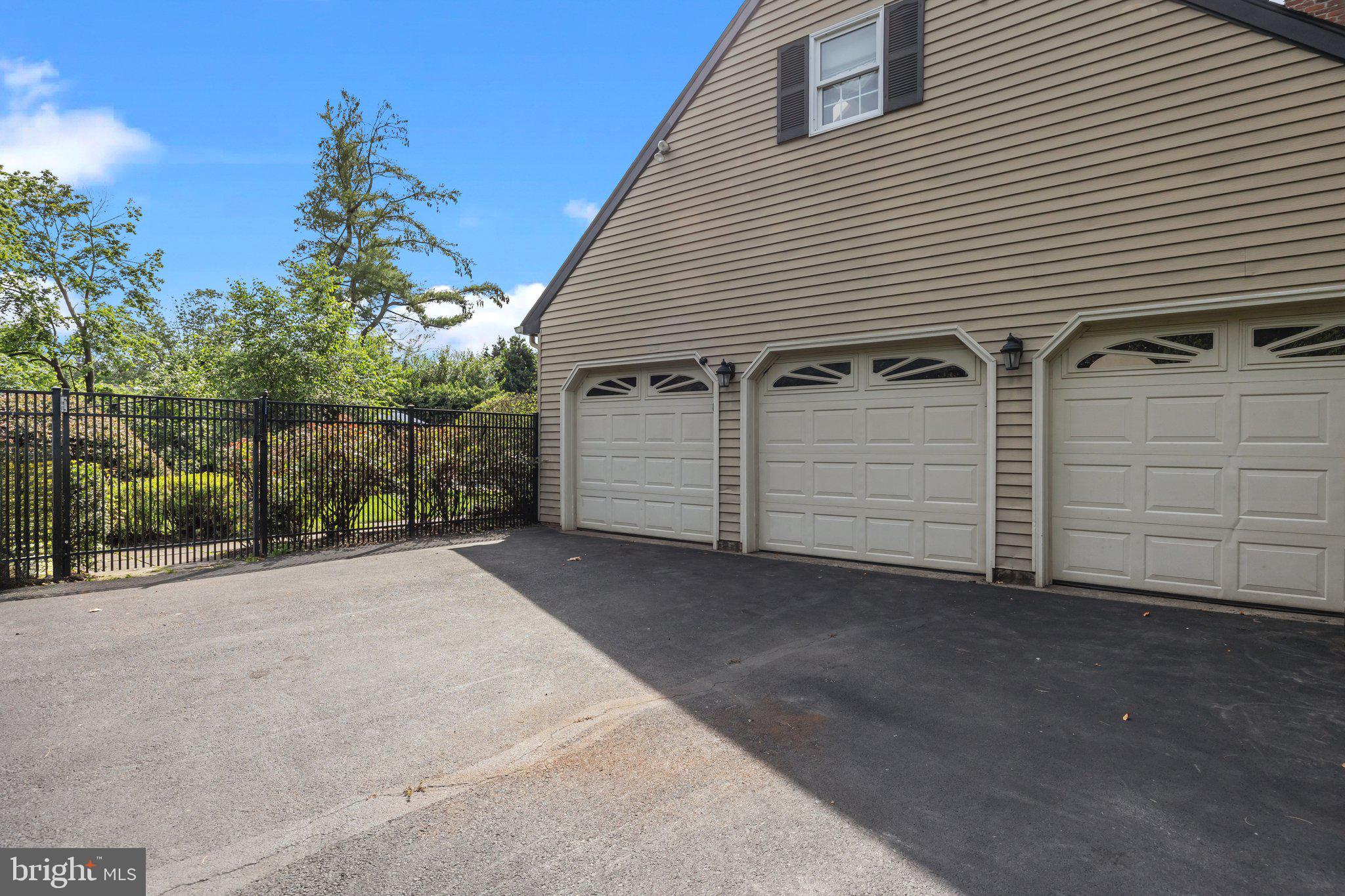 MIRROR LAKE FARMS - Residential