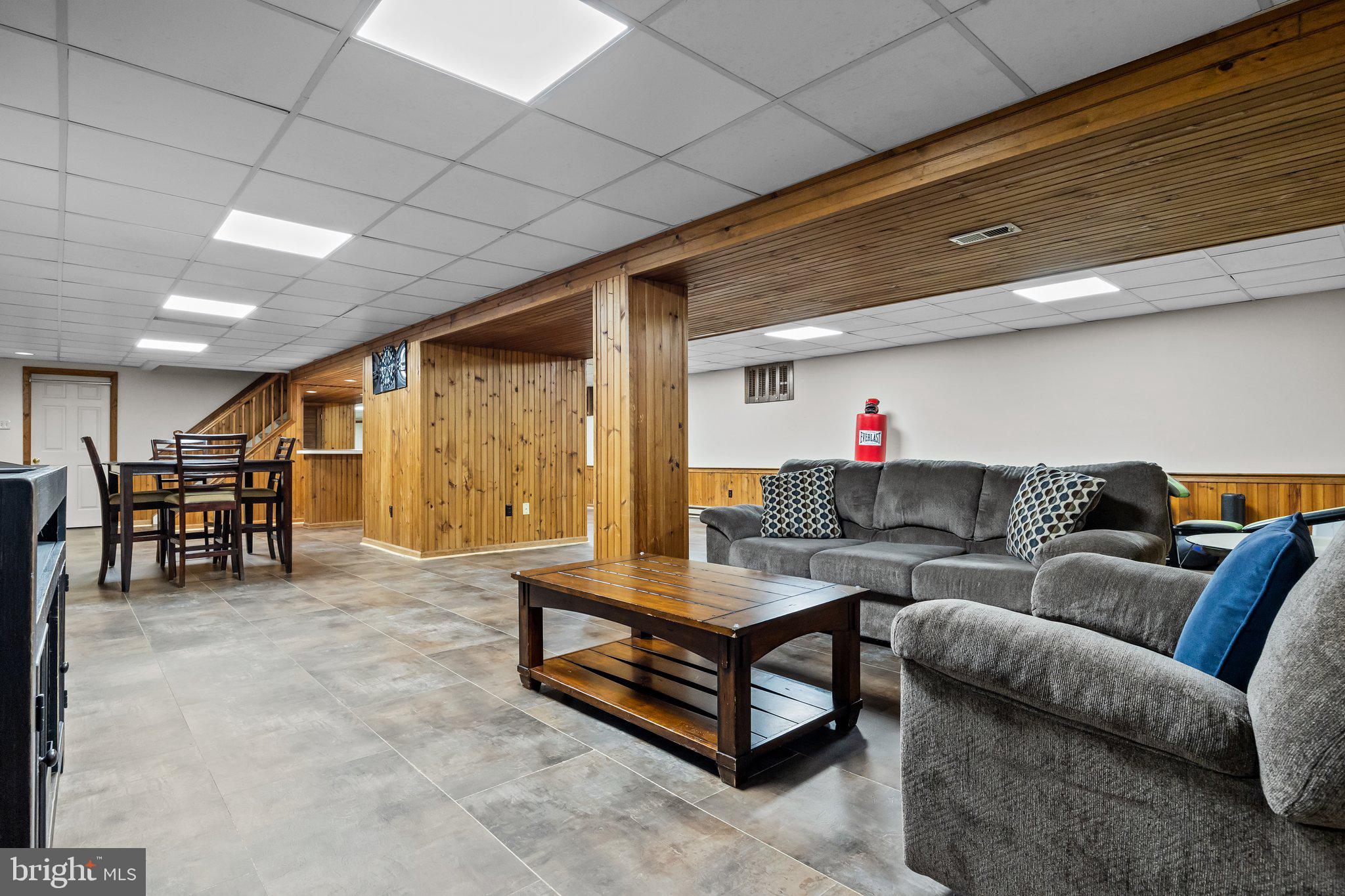 MIRROR LAKE FARMS - Residential