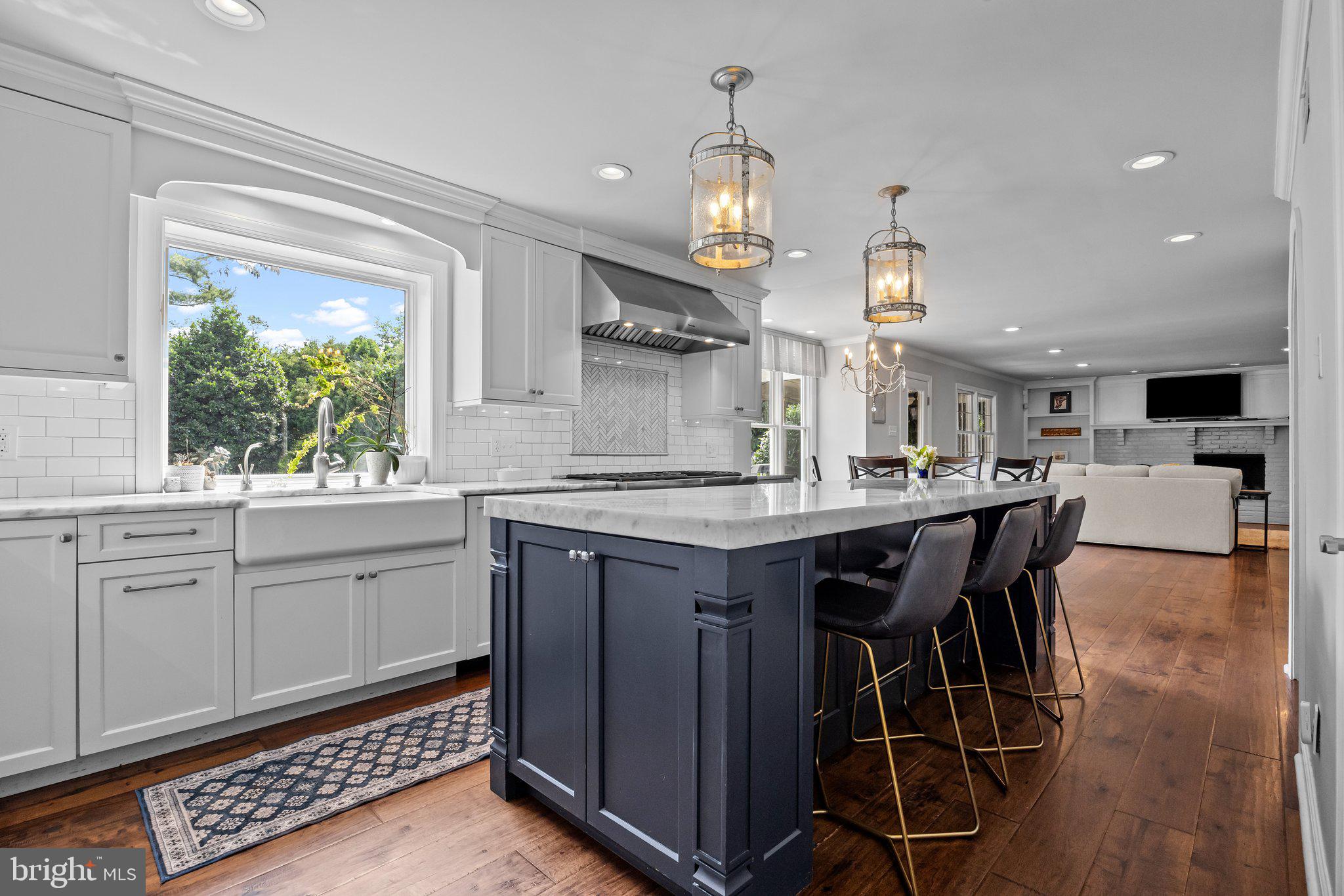 MIRROR LAKE FARMS - Residential