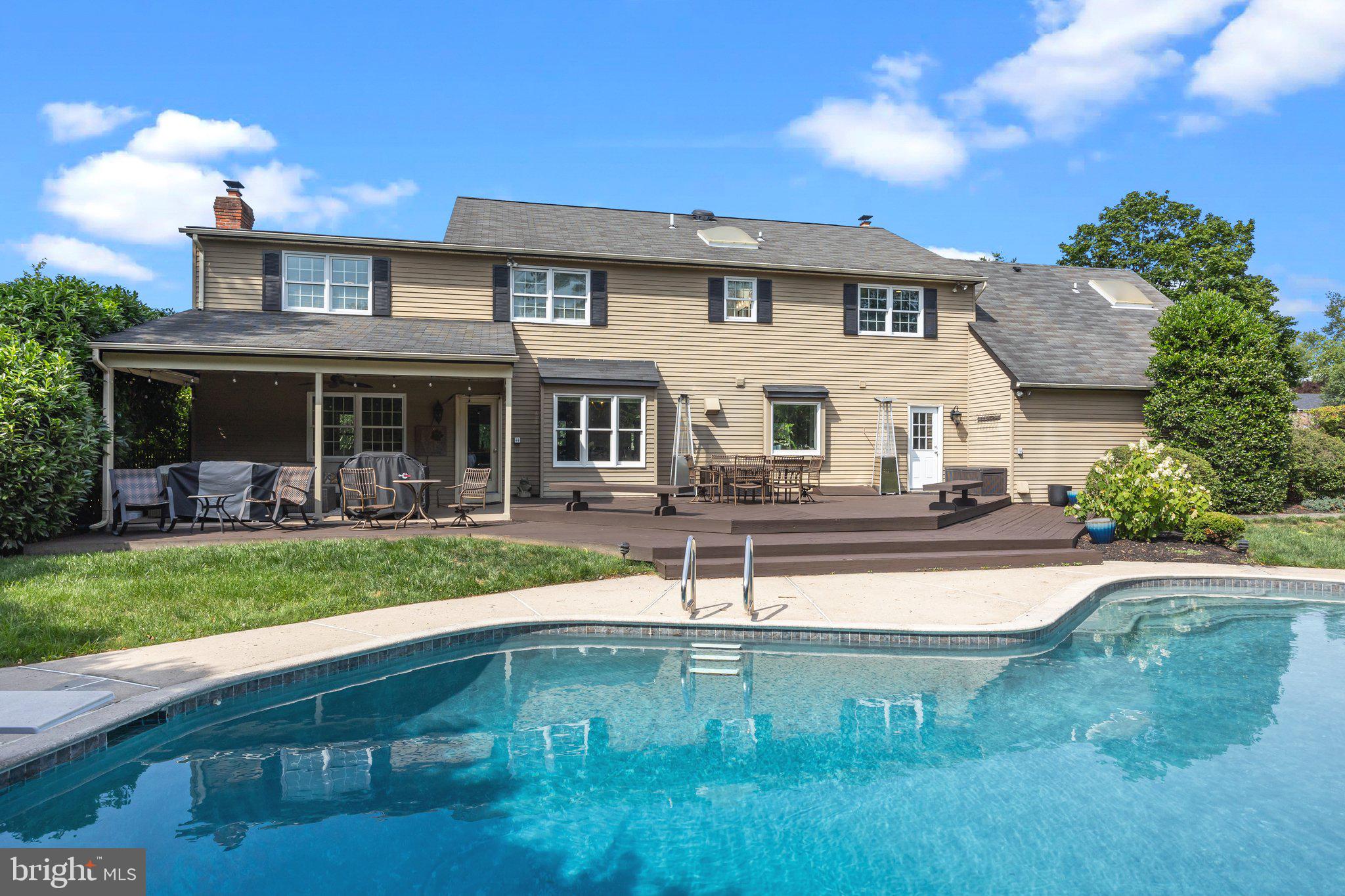 MIRROR LAKE FARMS - Residential