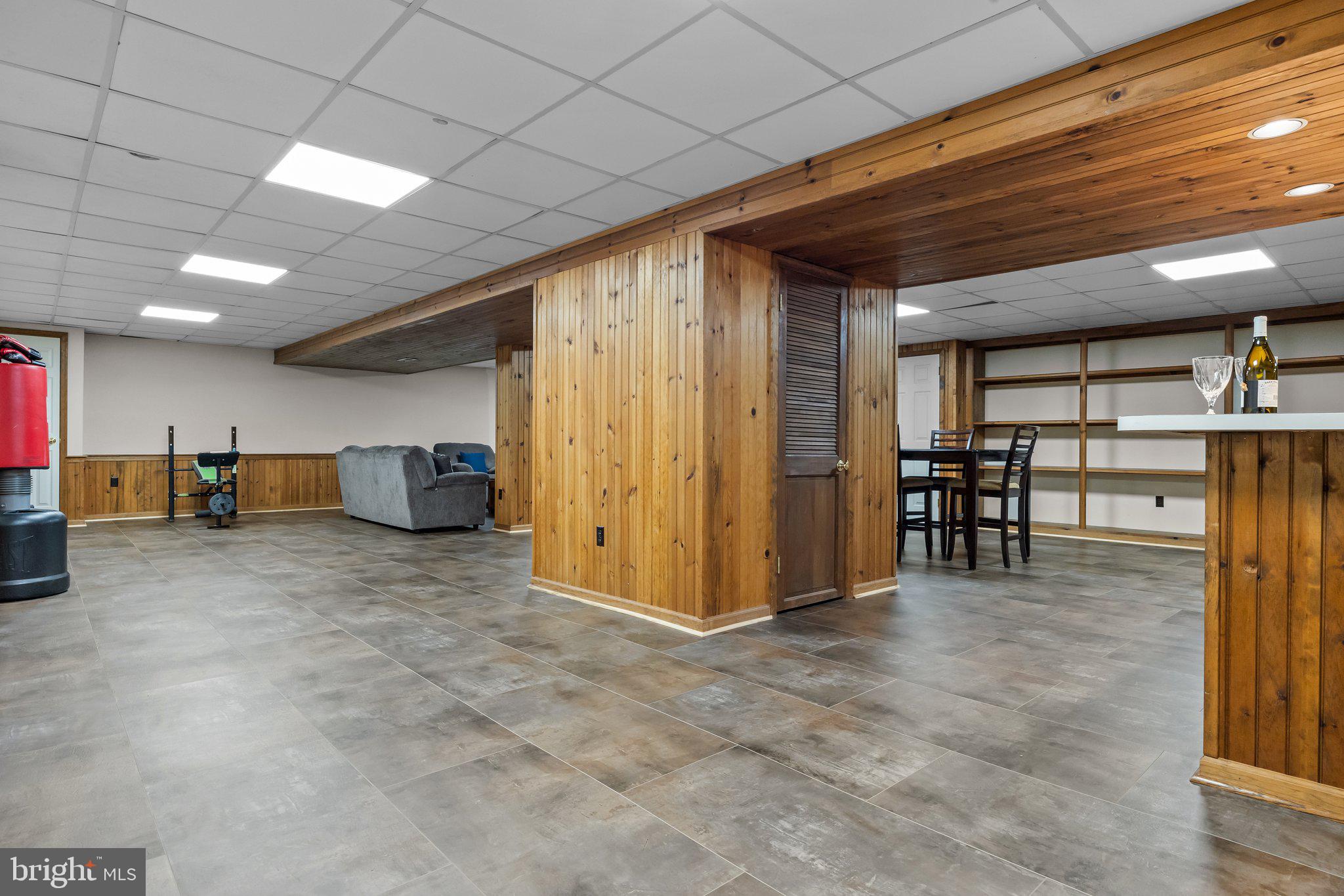 MIRROR LAKE FARMS - Residential