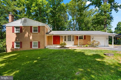Homes For Sale - 6608 Grey Fox Drive<br/> SPRINGFIELD, VA 22152