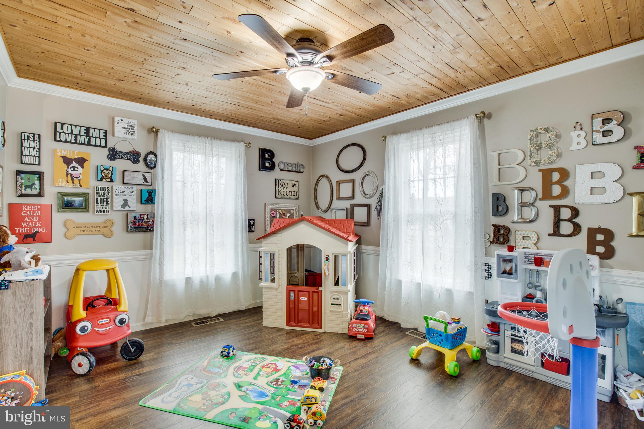 STONEWALL ESTATES - Residential