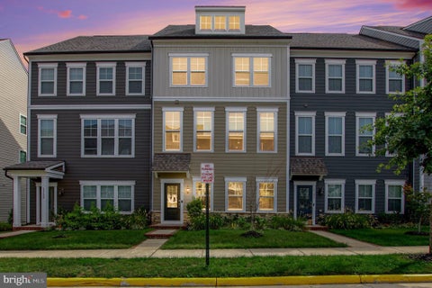 Photo of 1761 Autumn Maple Leaf Drive, DUMFRIES, VA 22026 (MLS # VAPW2131664)