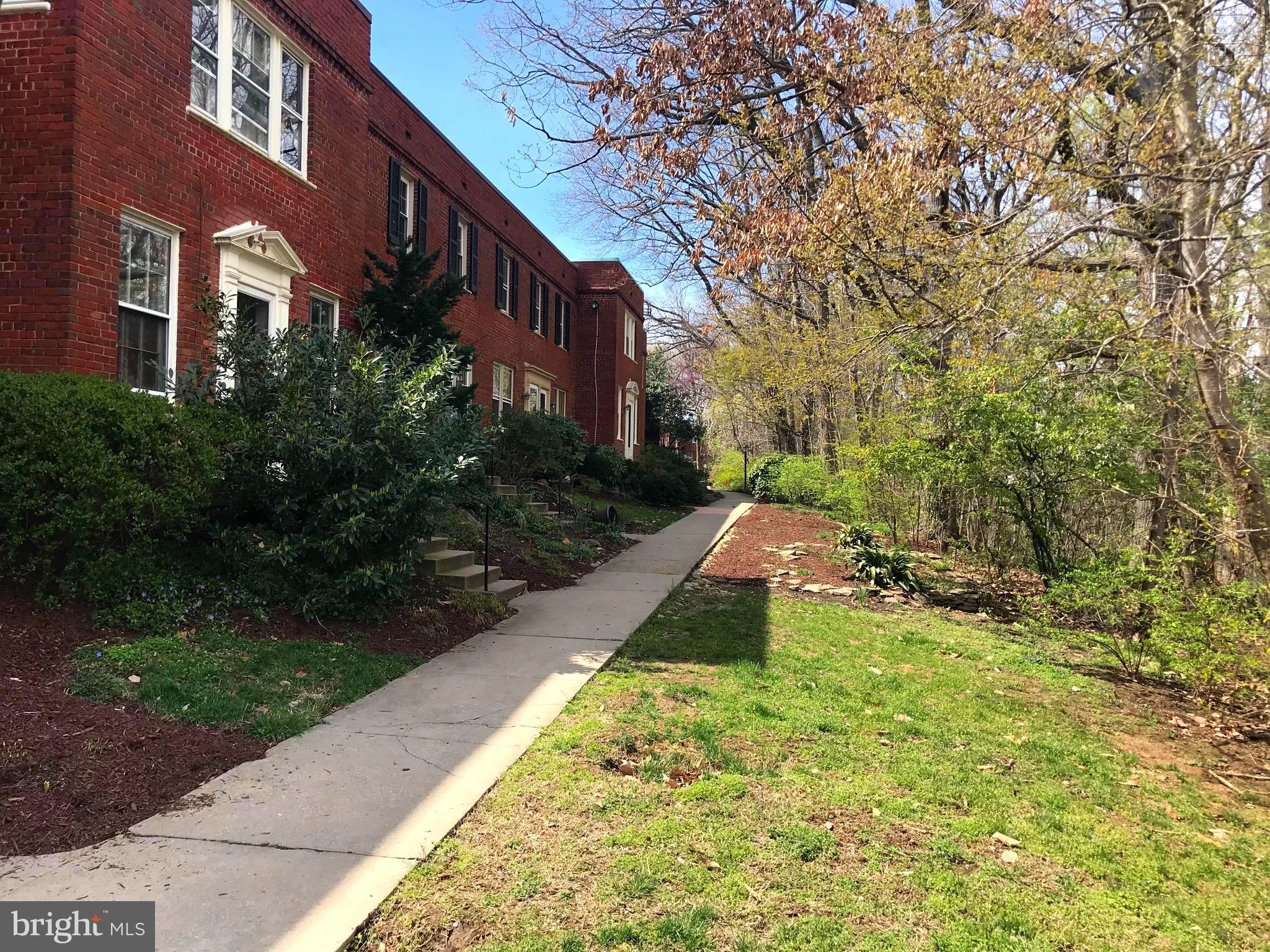 ARLINGTON VILLAGE - Residential Lease