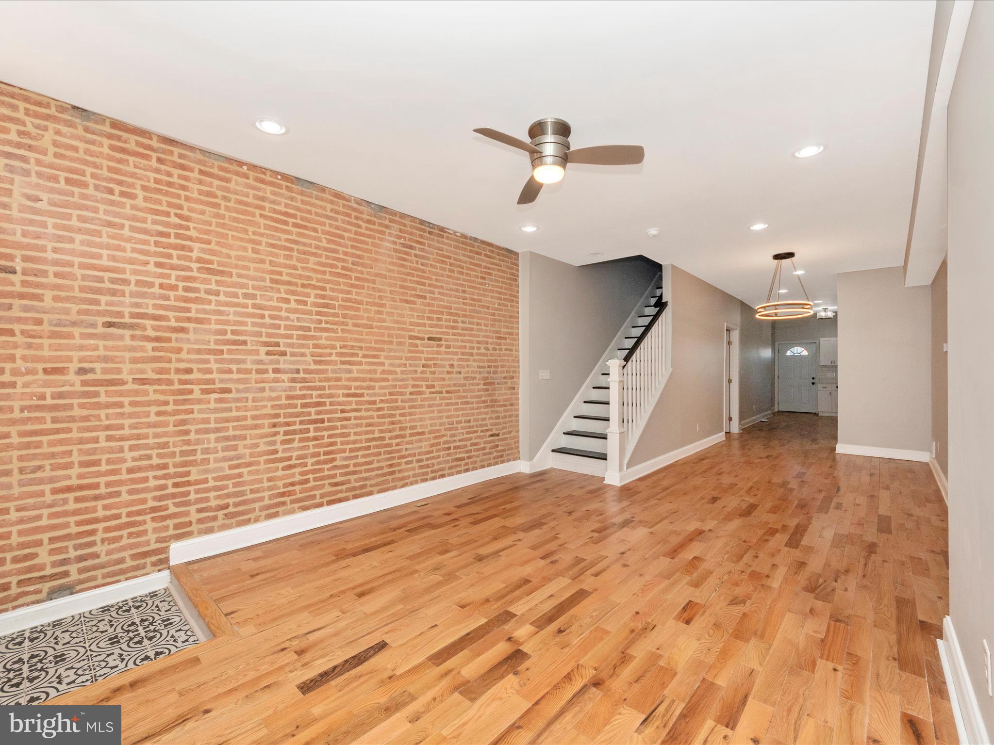 BROADWAY EAST - Residential