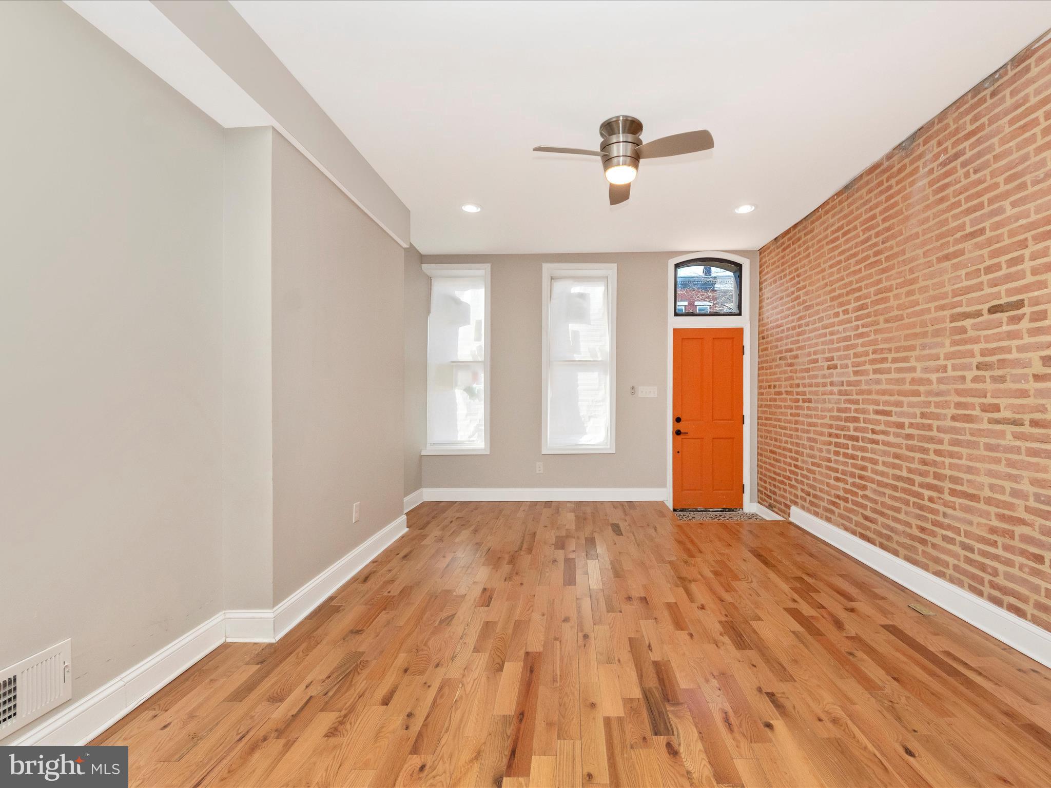 BROADWAY EAST - Residential
