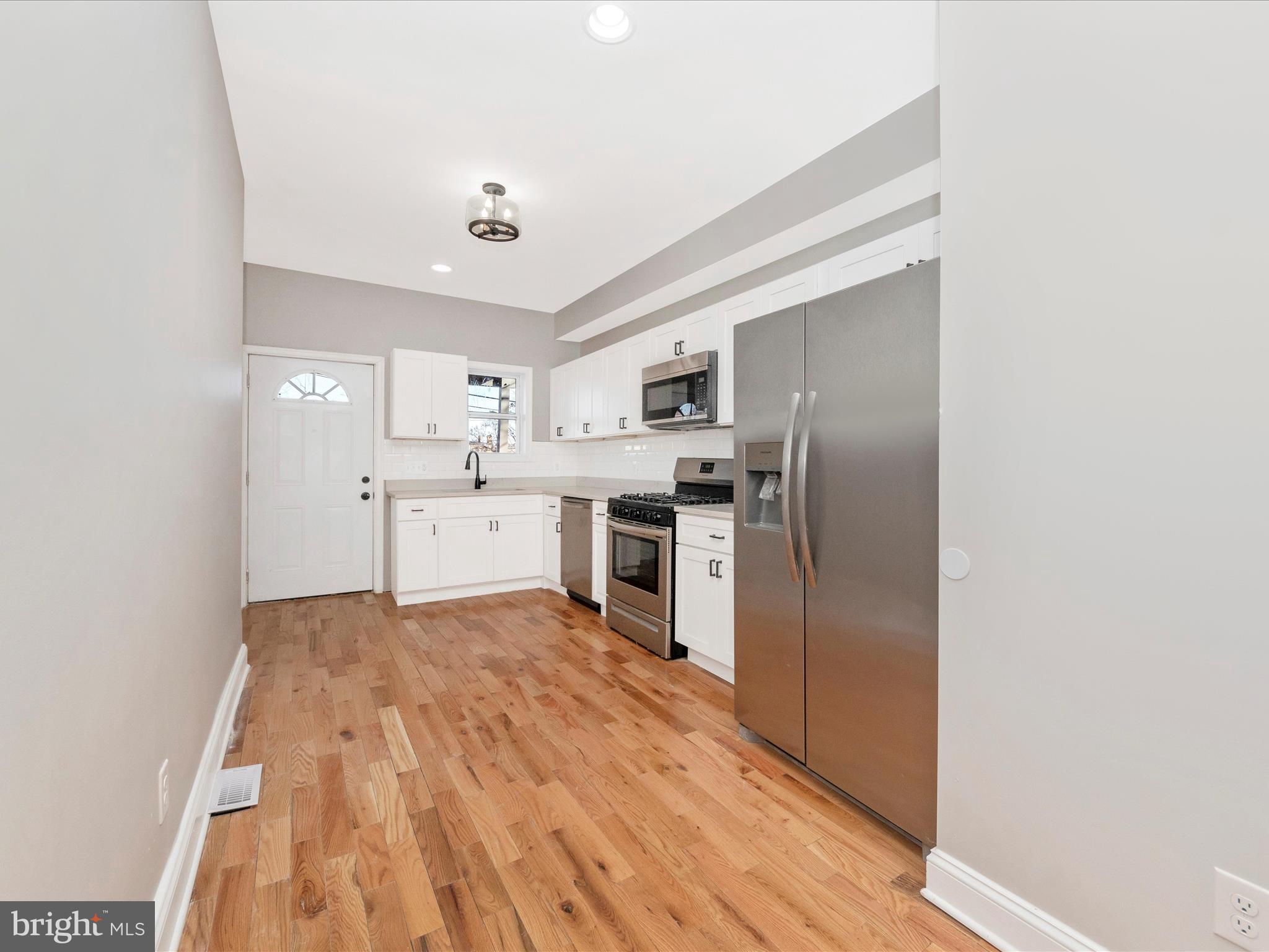 BROADWAY EAST - Residential