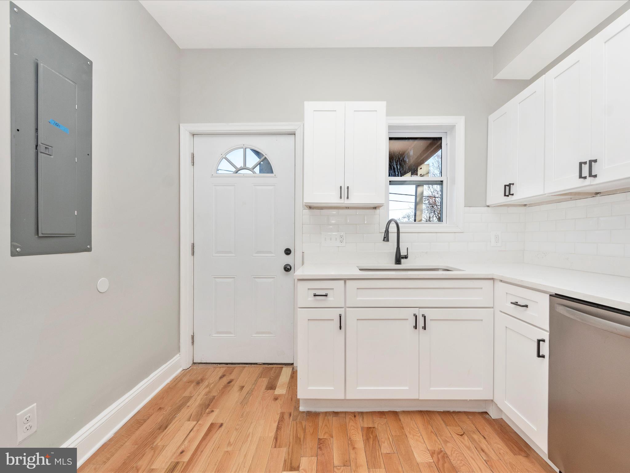 BROADWAY EAST - Residential