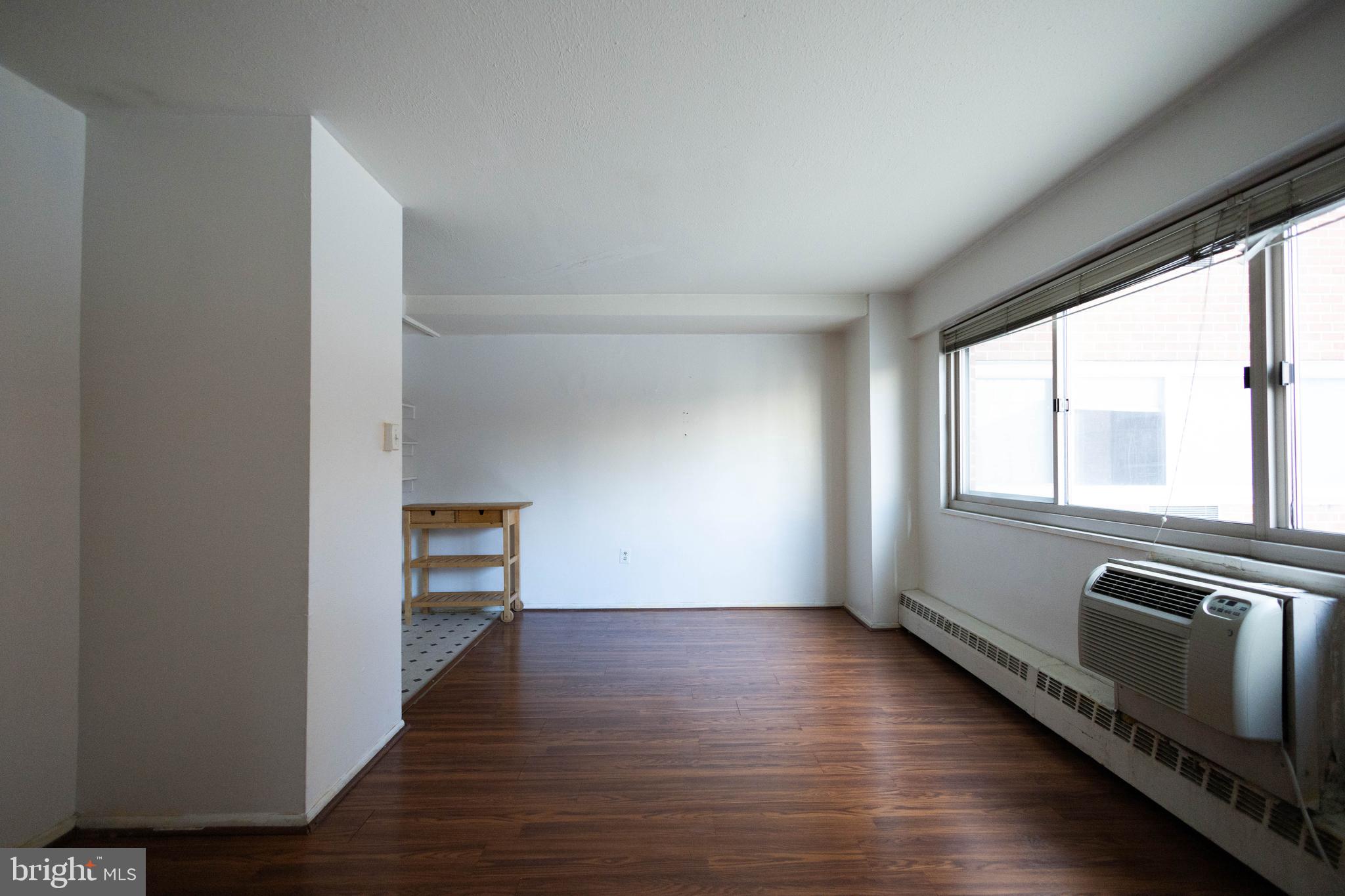 LOGAN SQUARE - Residential Lease