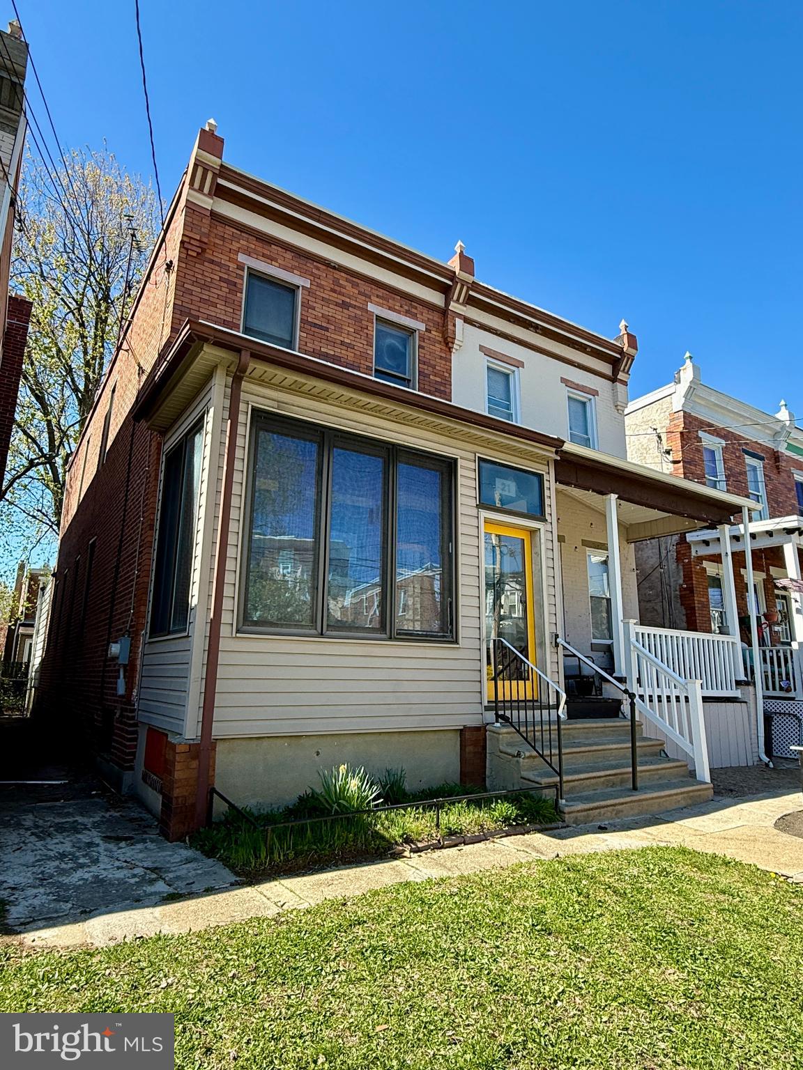 21 E COLLINGS AVENUE