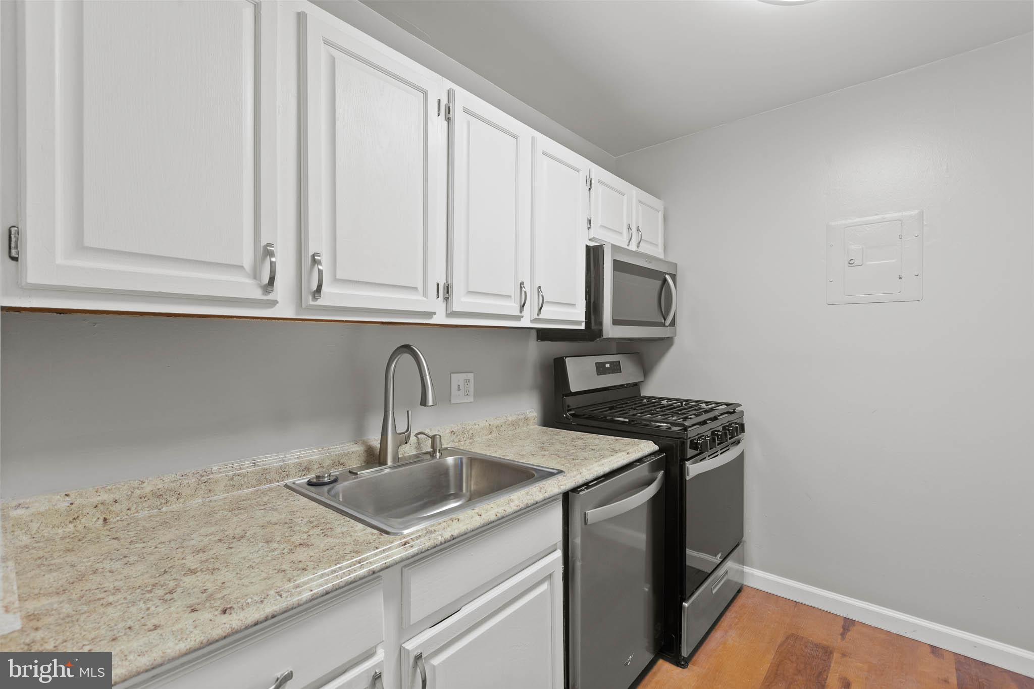 GRAND BEL MANOR - Residential