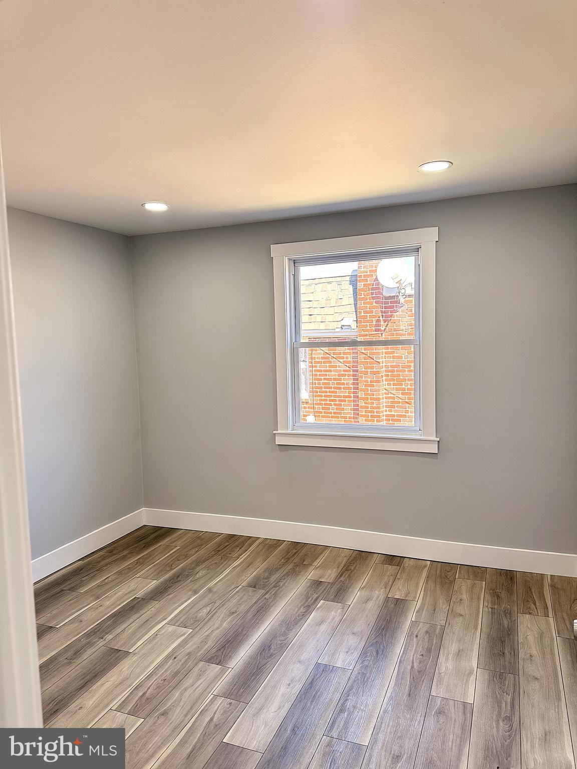 ROXBOROUGH - Residential