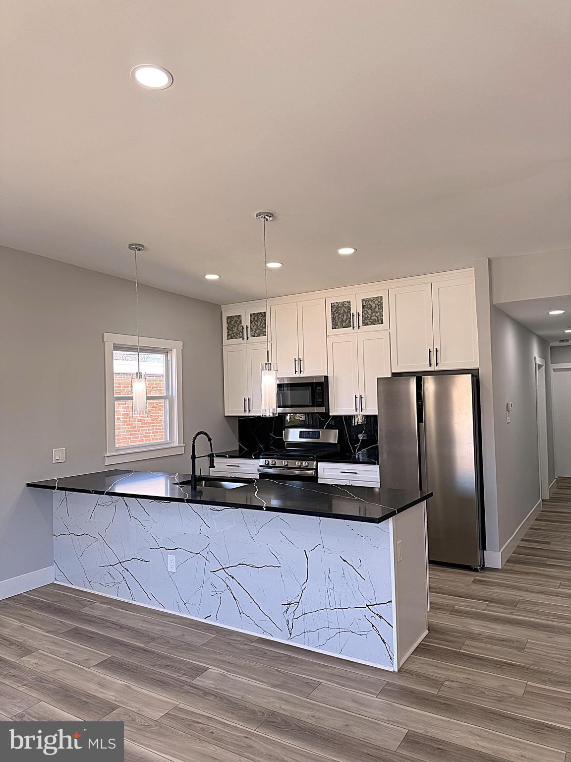 ROXBOROUGH - Residential