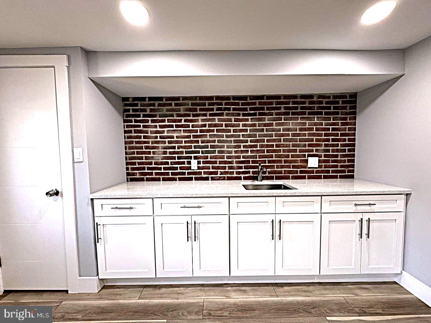 ROXBOROUGH - Residential