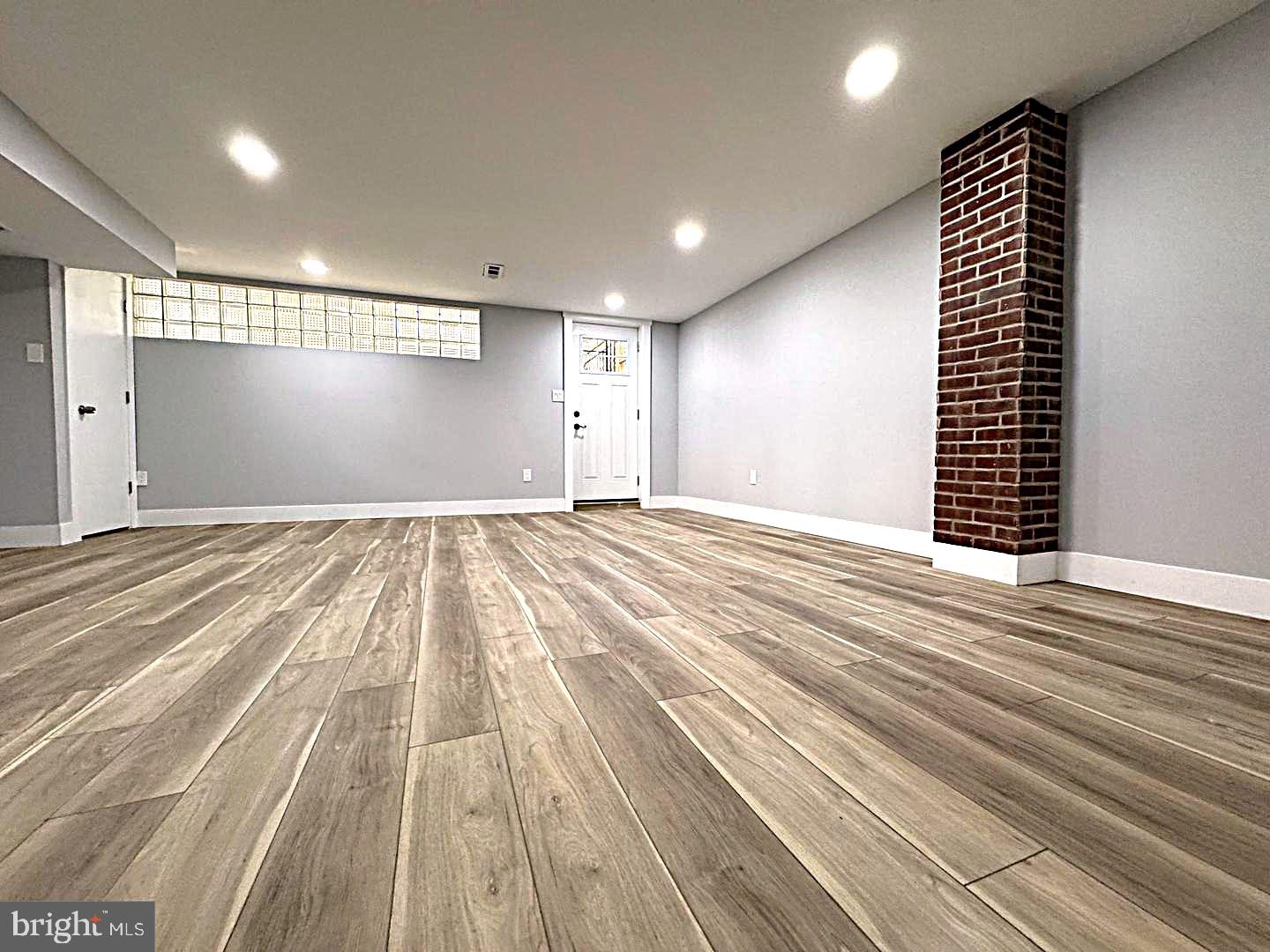 ROXBOROUGH - Residential