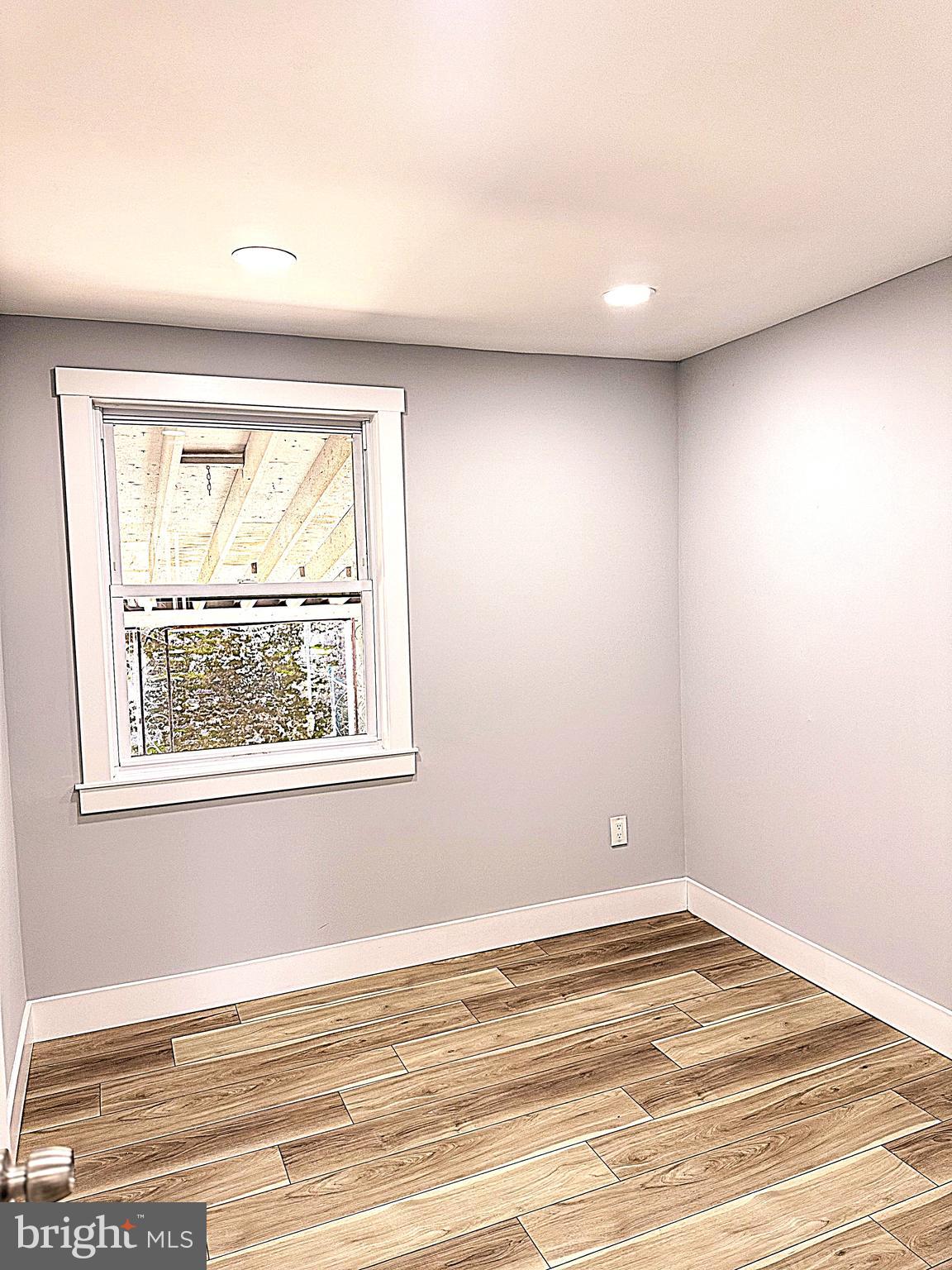 ROXBOROUGH - Residential