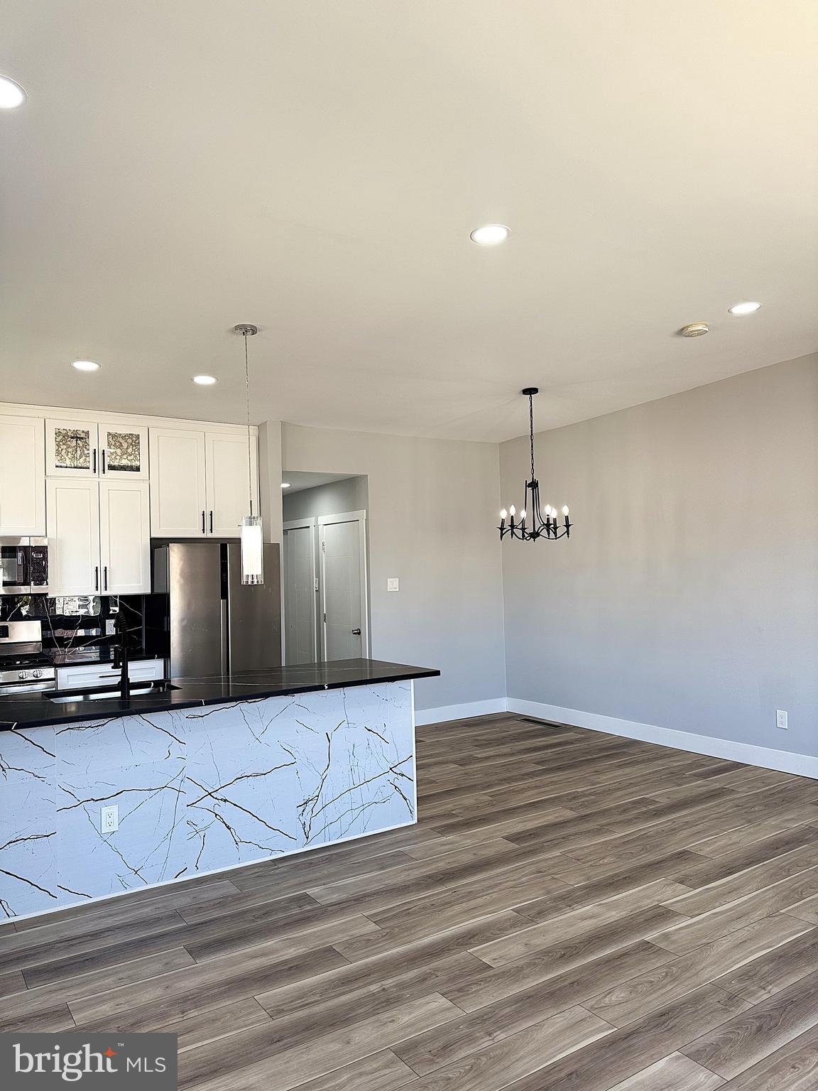 ROXBOROUGH - Residential