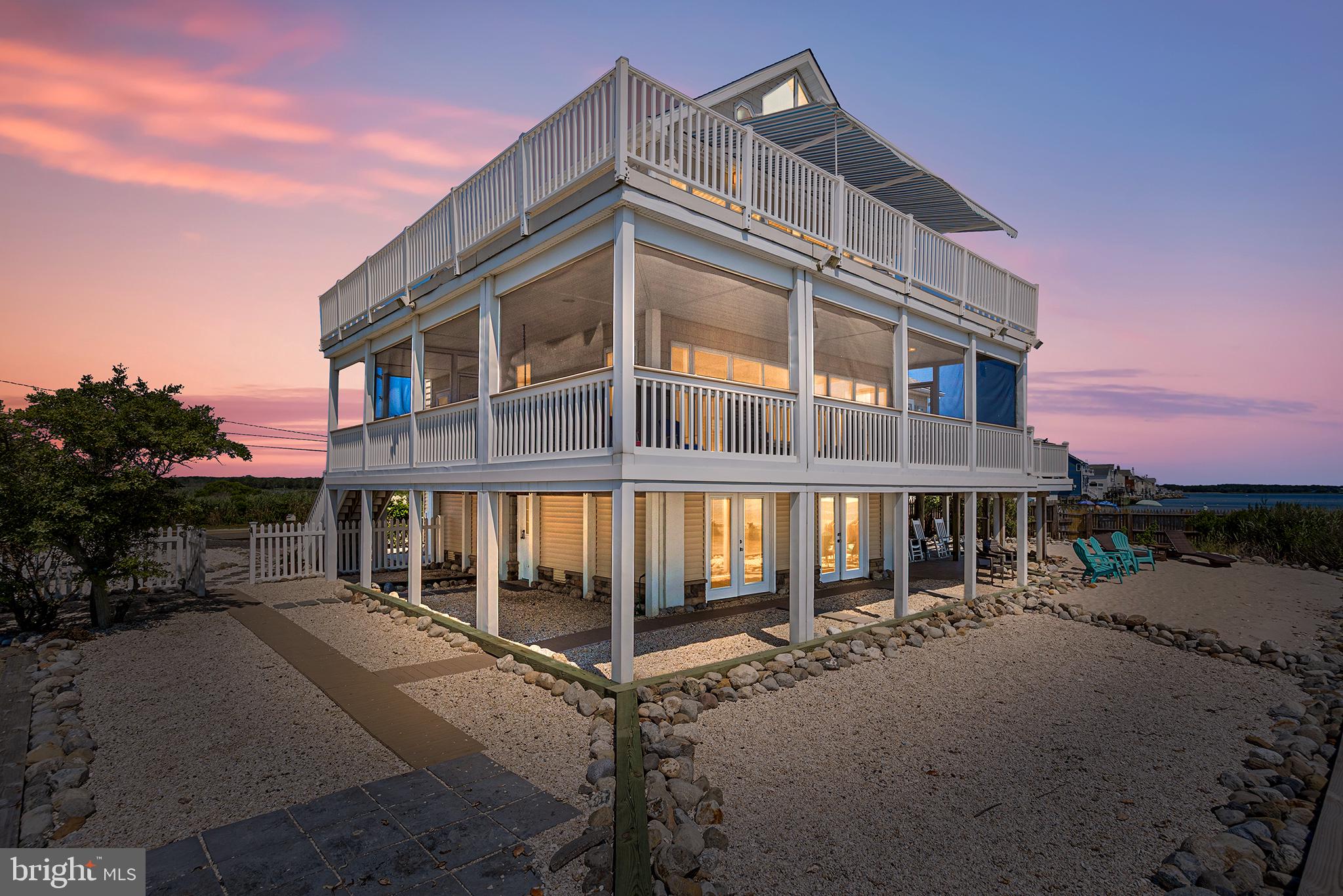 379 BAYSHORE DRIVE